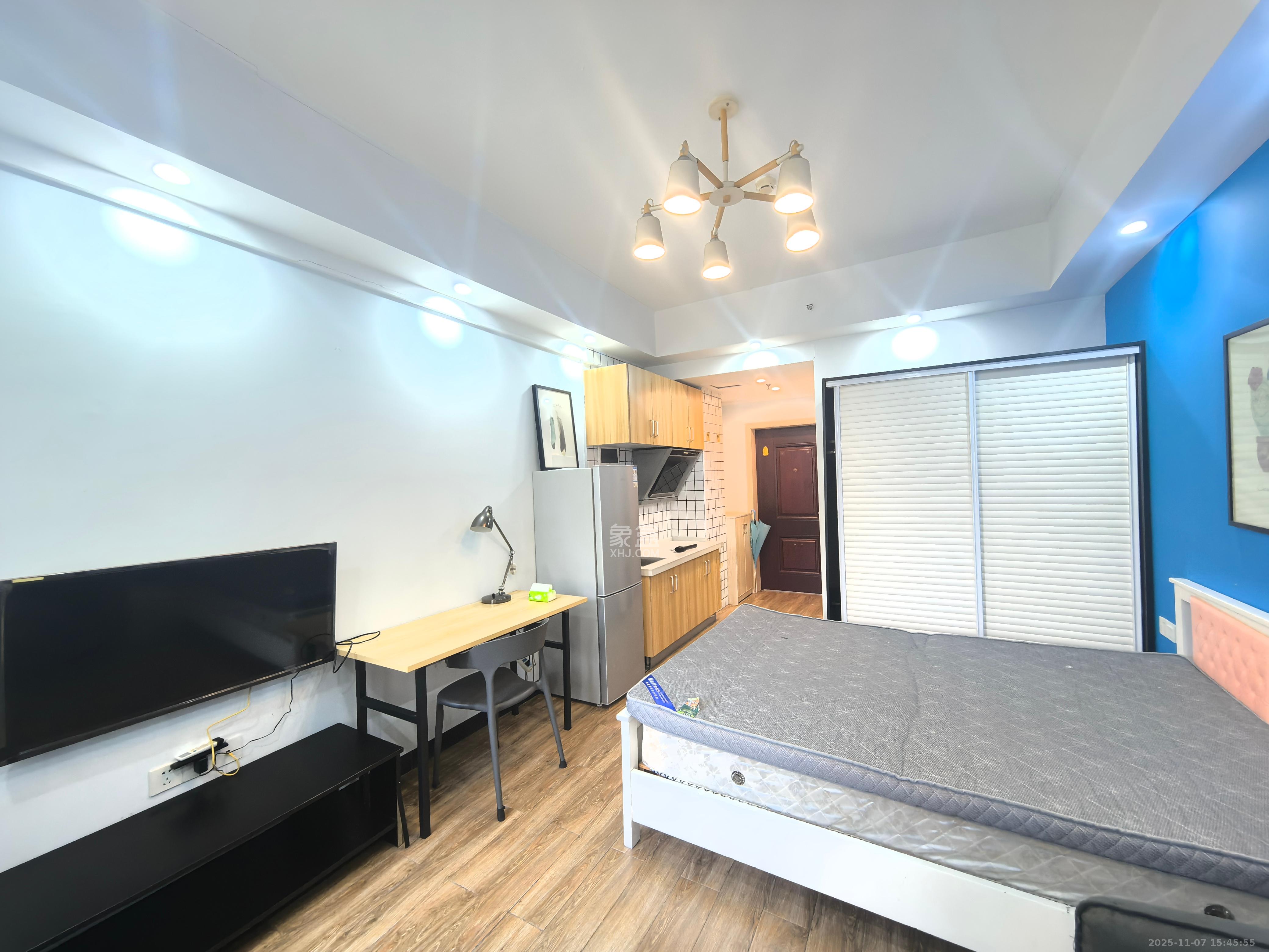 蓝光雍锦阁  1室1厅1卫    1500.0元/月室内图