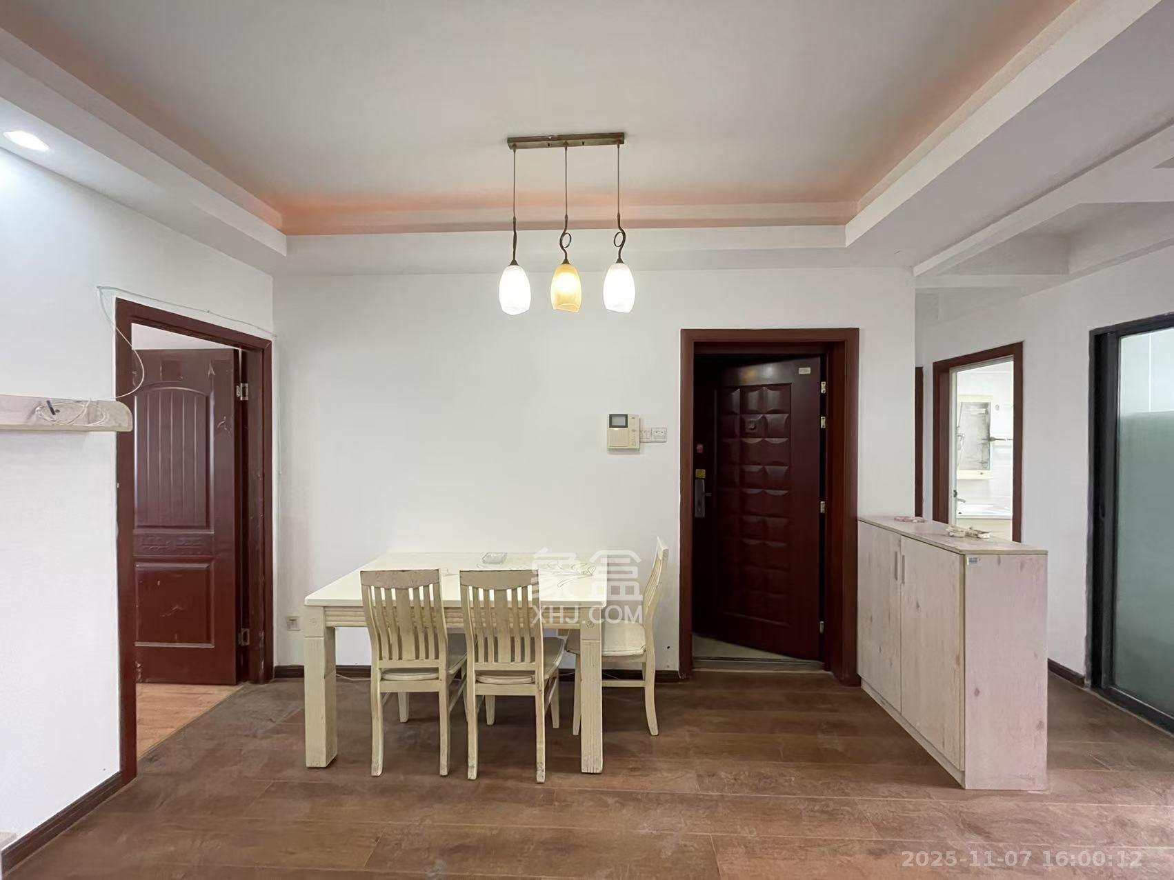 广盛华苑  3室1厅1卫    2000.0元/月室内图