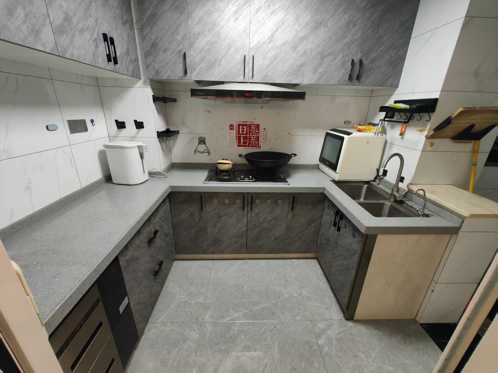 现代美居（喜盈门）  3室2厅2卫    3500.0元/月室内图