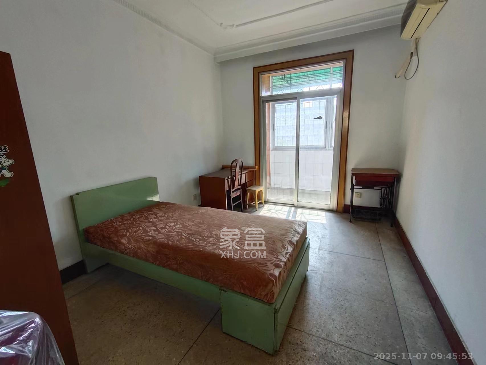 向韶村 1室0厅0卫 2100.0元/月 向韶村 1室0厅0卫 2100.0元/月室内图