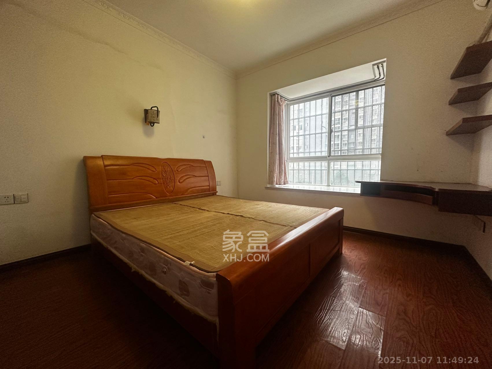 正东佳源  3室2厅2卫    1300.0元/月室内图