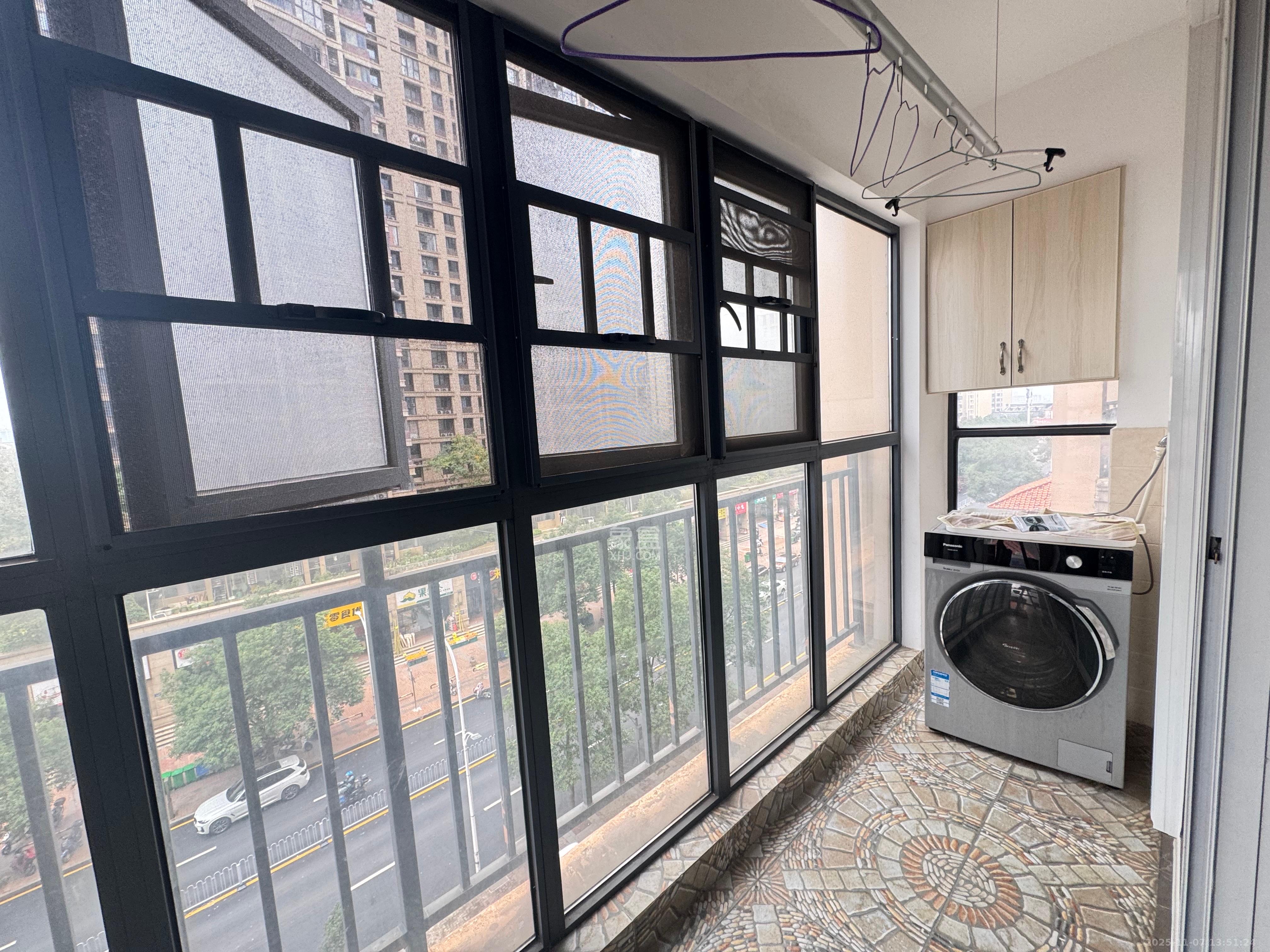 邦盛水岸御园  4室2厅2卫    2000.0元/月室内图