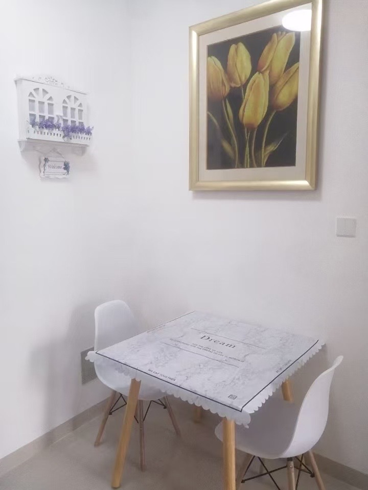 滨海新城二区(B09地块) 1室1厅1卫 2200.0元/月 滨海新城二区(B09地块) 1室1厅1卫 2200.0元/月室内图