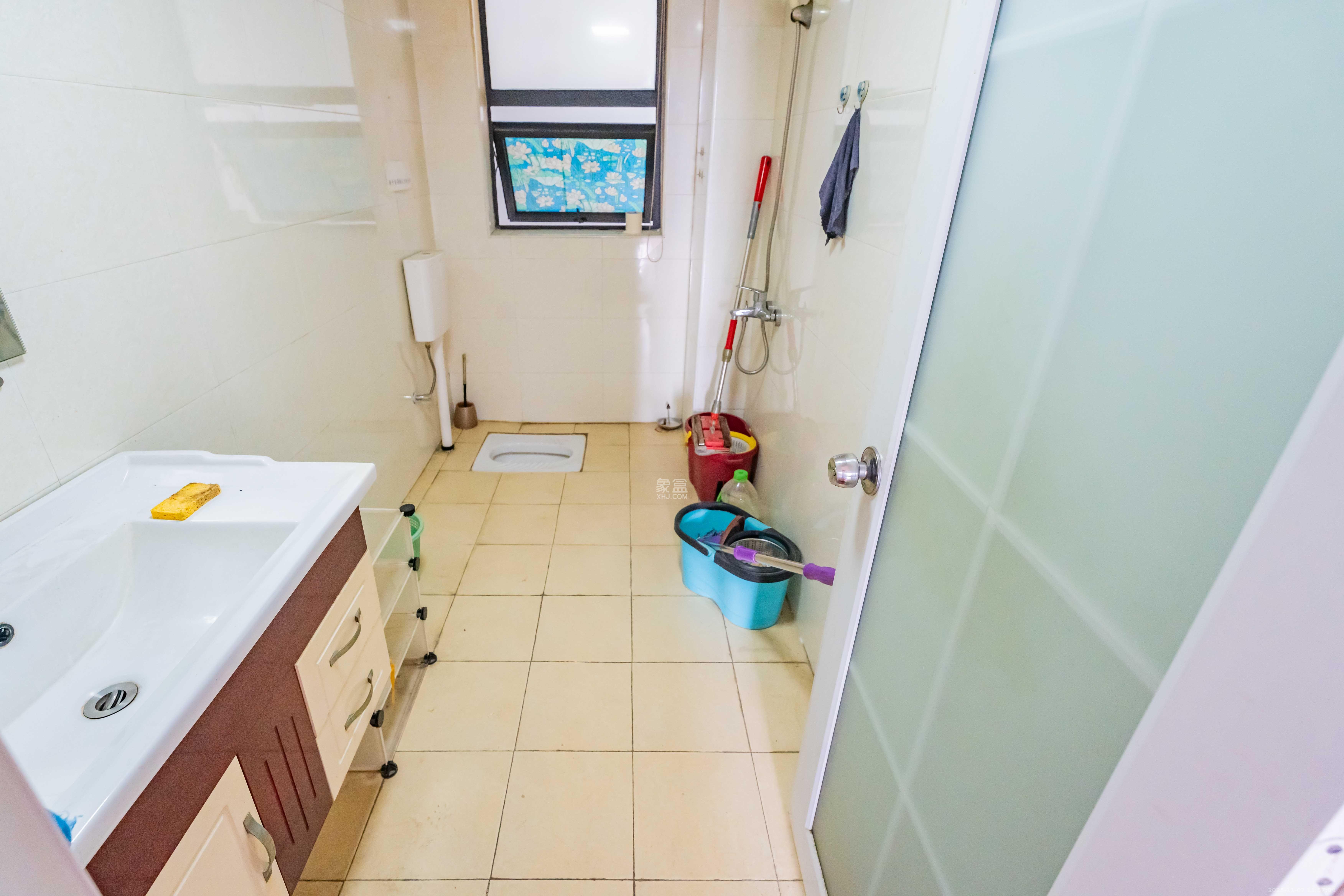 金土地第一湾  3室2厅2卫    2500.0元/月室内图