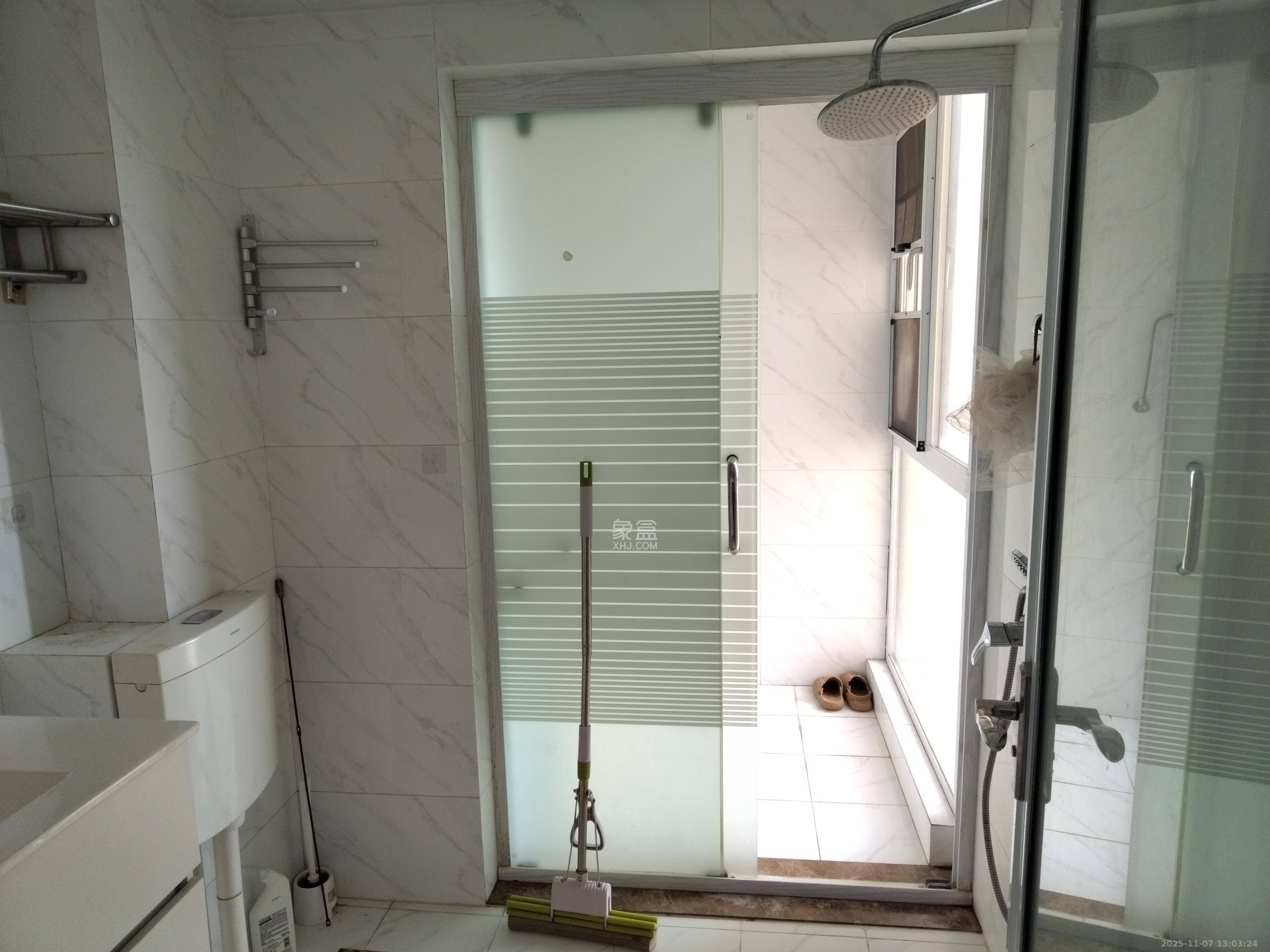 怡海星城 2室2厅1卫 1700.0元/月 怡海星城 2室2厅1卫 1700.0元/月室内图