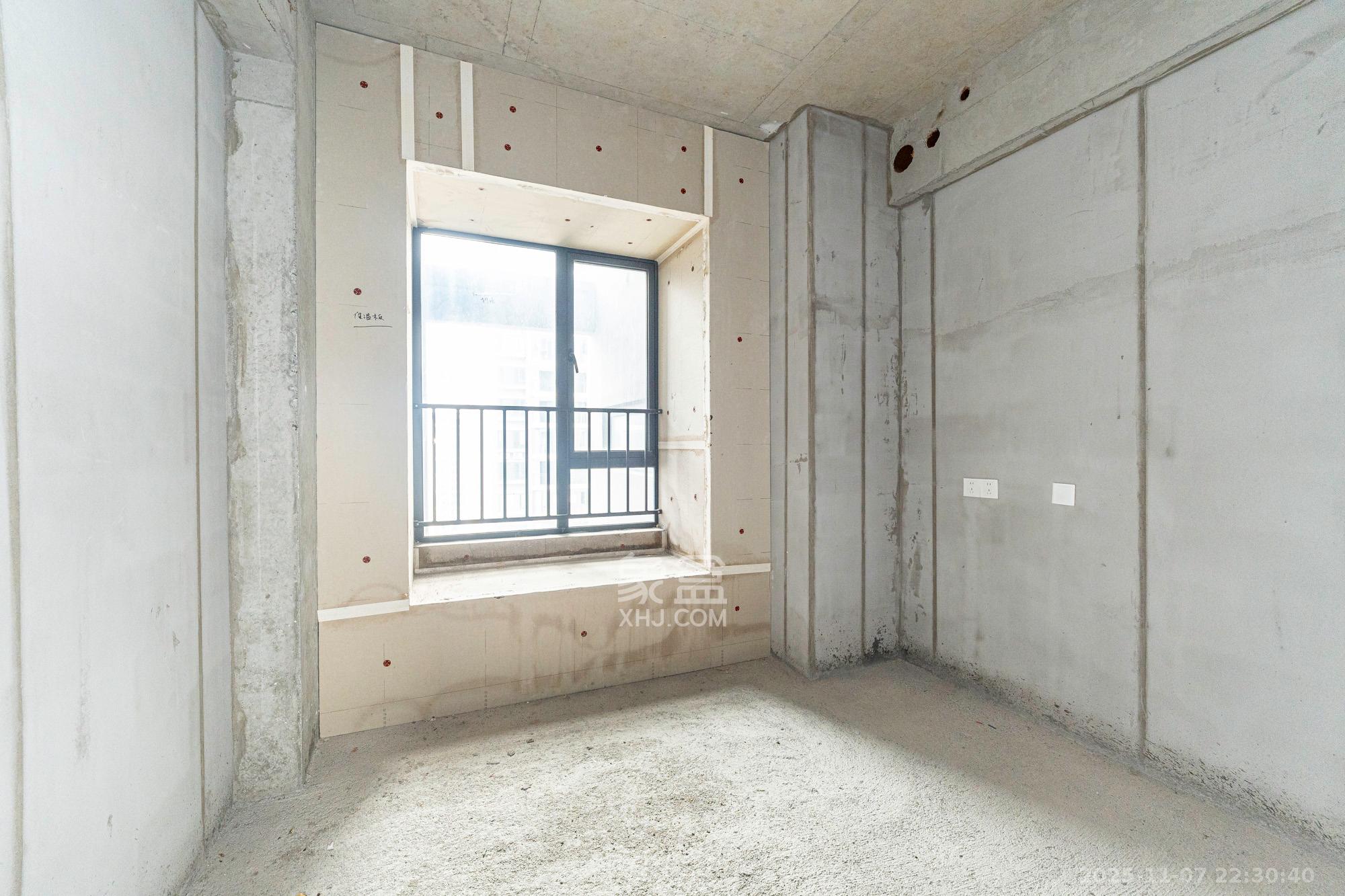 和顺府 4室2厅2卫 108.0万 和顺府 4室2厅2卫 108.0万卧室