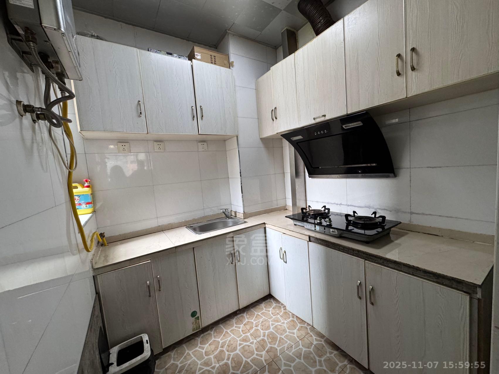 华晨御园 2室2厅1卫 1500.0元/月 华晨御园 2室2厅1卫 1500.0元/月室内图