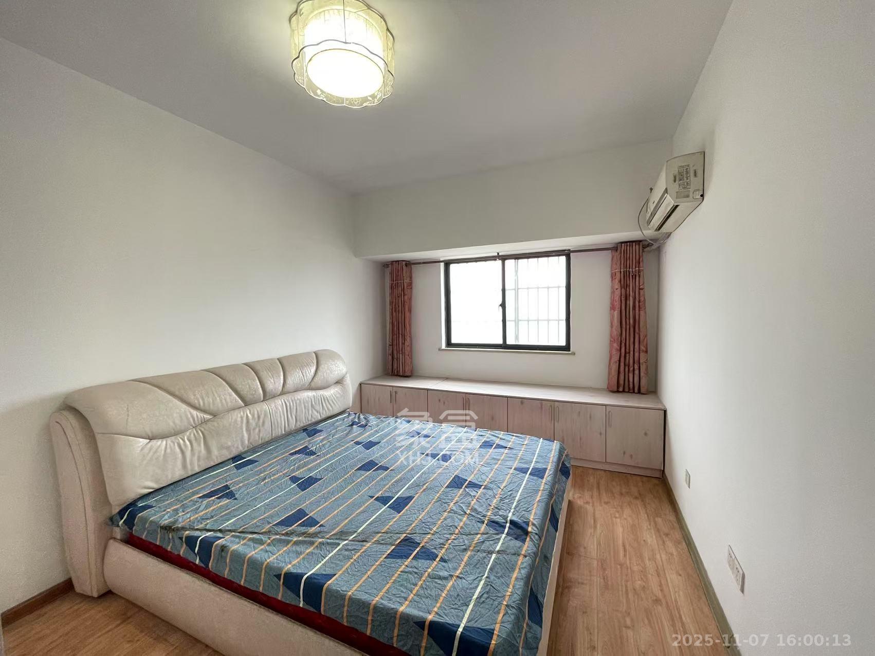 广盛华苑  3室1厅1卫    2000.0元/月室内图