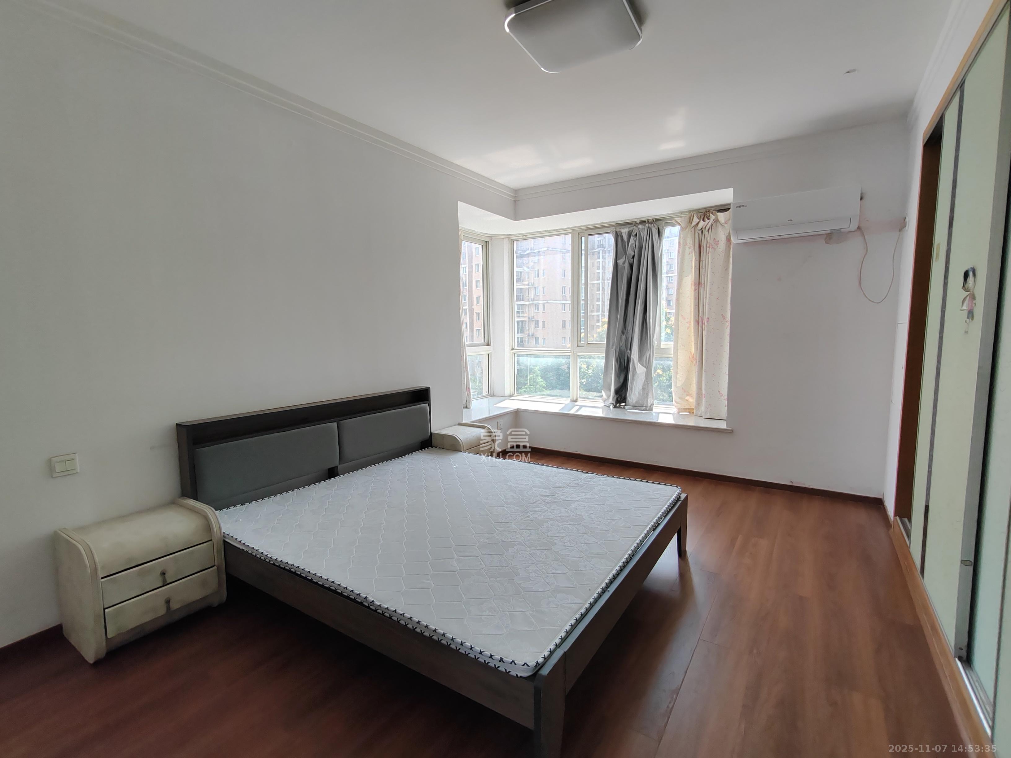 筑梦园 4室2厅2卫 2400.0元/月 筑梦园 4室2厅2卫 2400.0元/月室内图