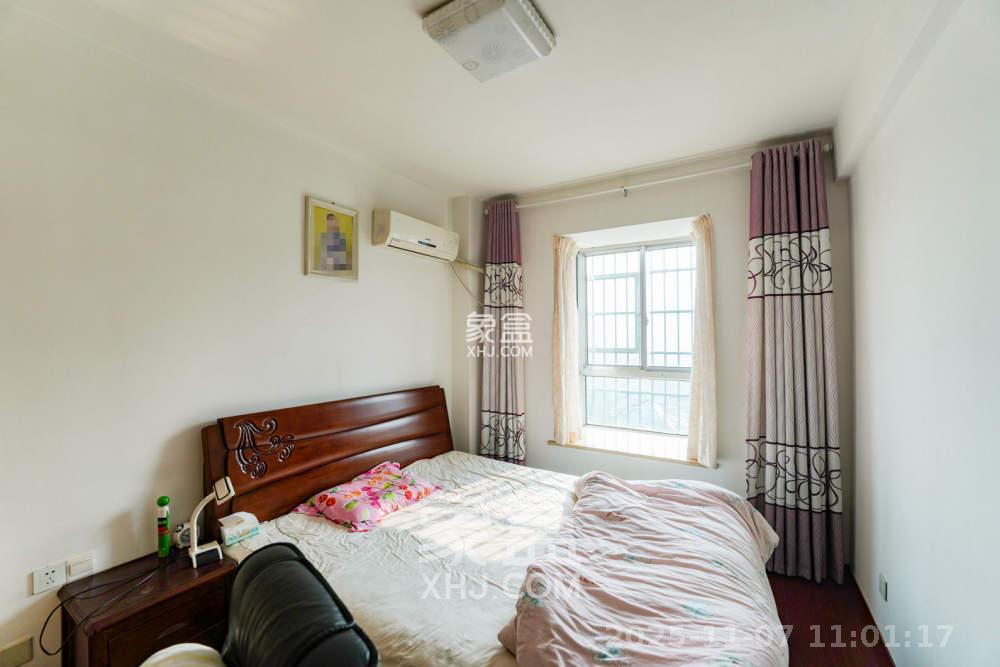 桃花古潭小区(天际绿洲) 2室1厅1卫 2000.0元/月 桃花古潭小区(天际绿洲) 2室1厅1卫 2000.0元/月室内图