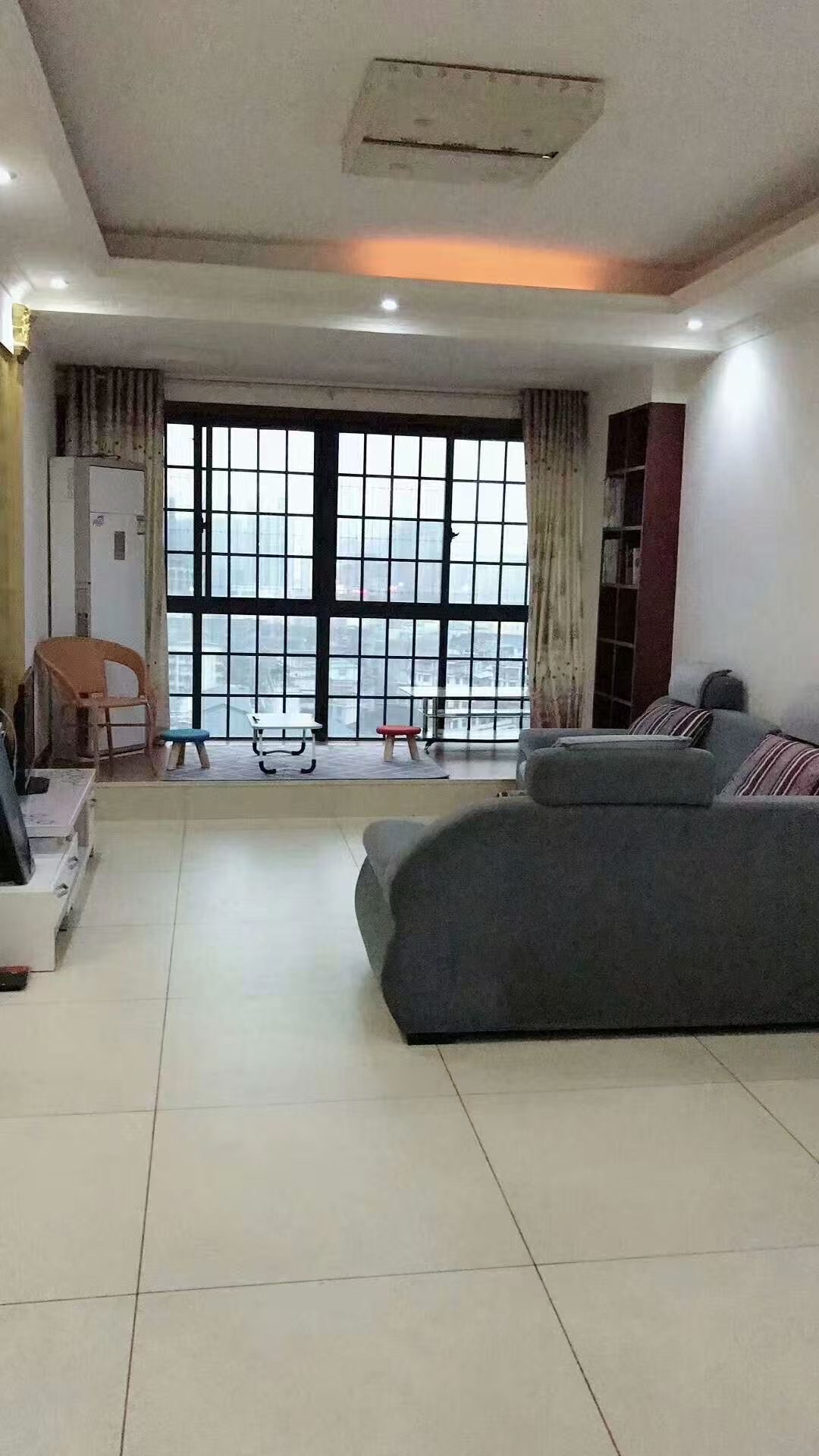 逸臣广场 2室2厅1卫 1500.0元/月 逸臣广场 2室2厅1卫 1500.0元/月室内图