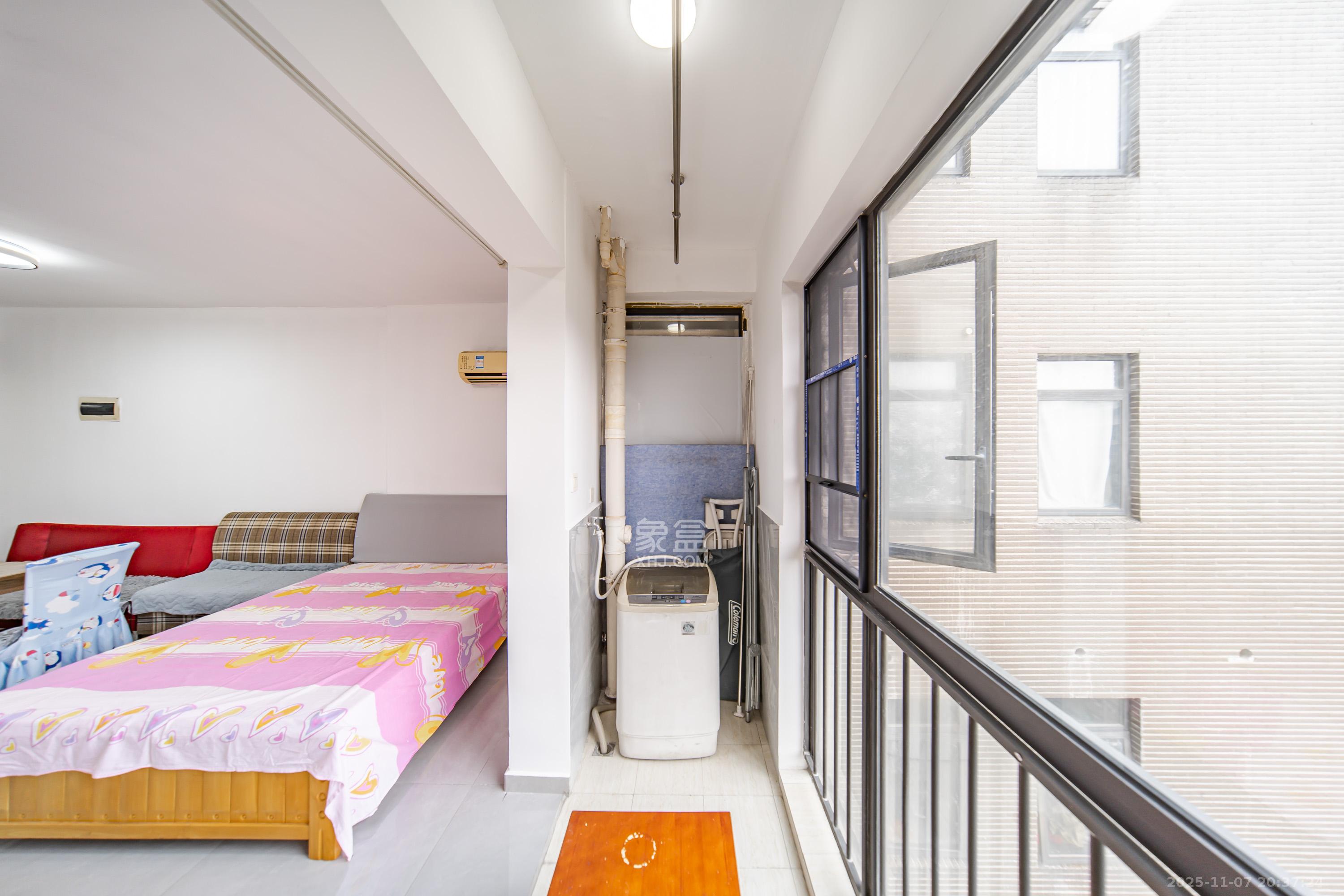 金土地第一湾 1室1厅1卫 27.0万 金土地第一湾 1室1厅1卫 27.0万阳台