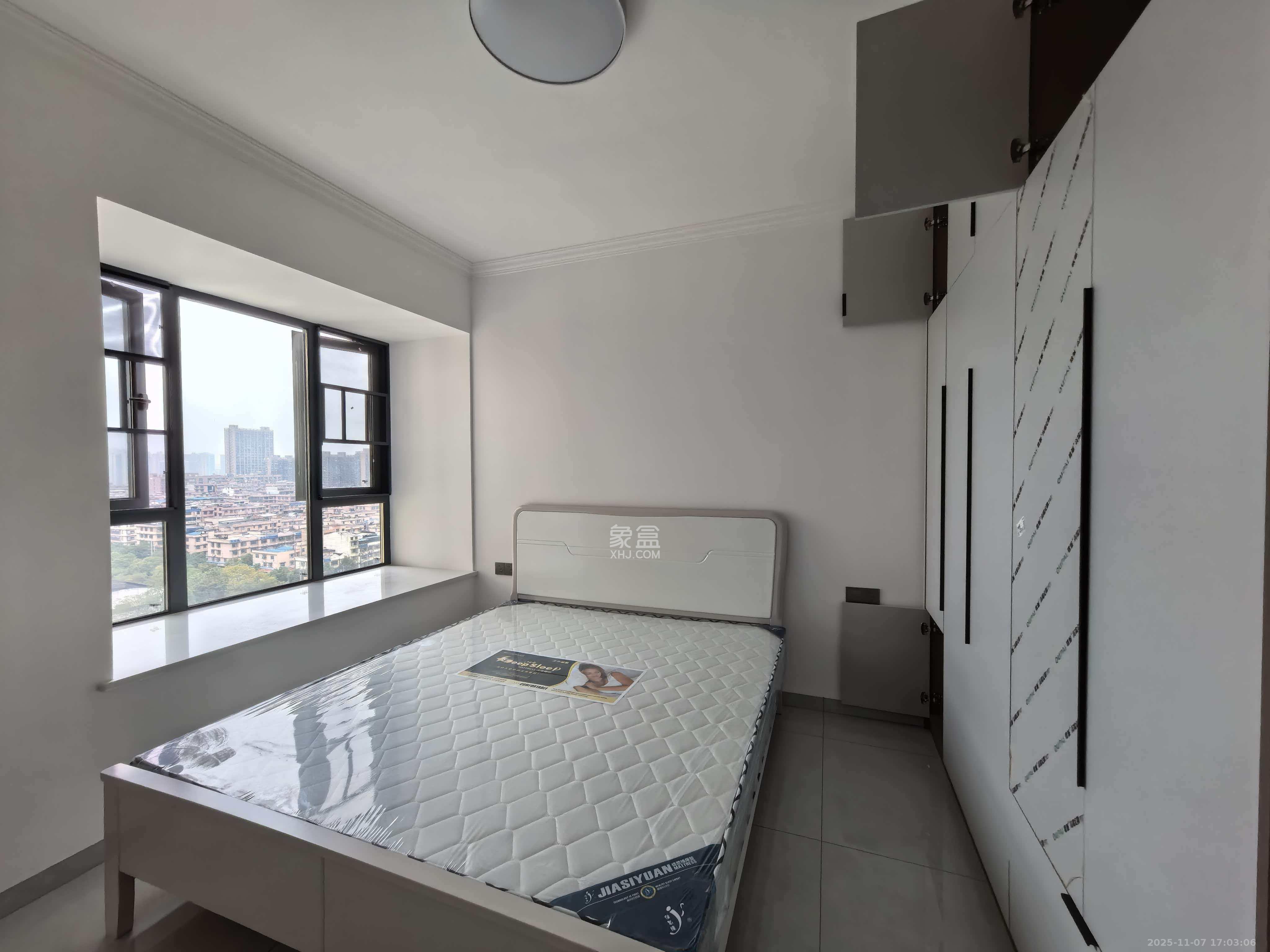 杏梨苑 3室1厅1卫 2300.0元/月 杏梨苑 3室1厅1卫 2300.0元/月室内图