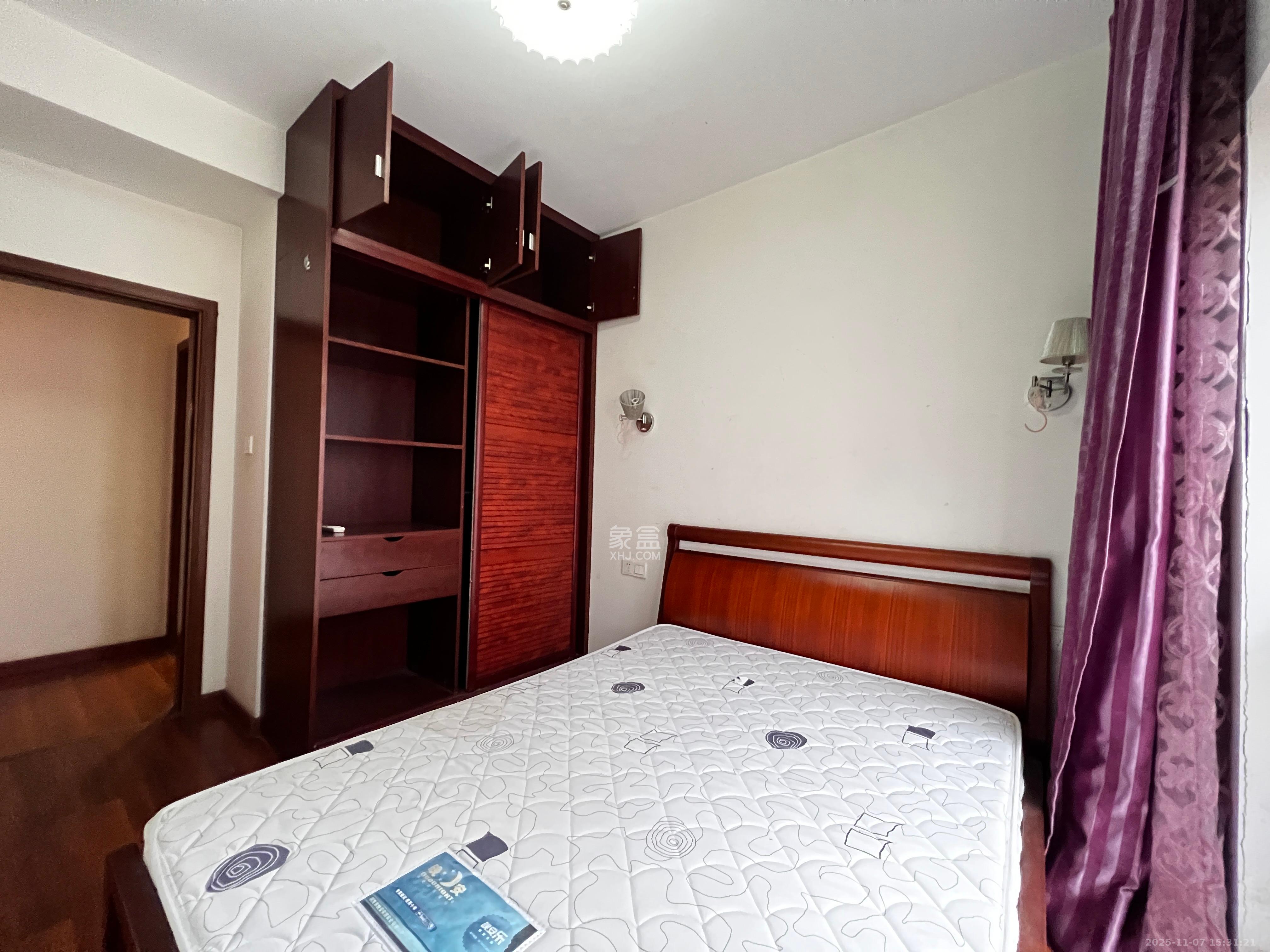 中城丽景香山园  2室2厅1卫    2800.0元/月室内图