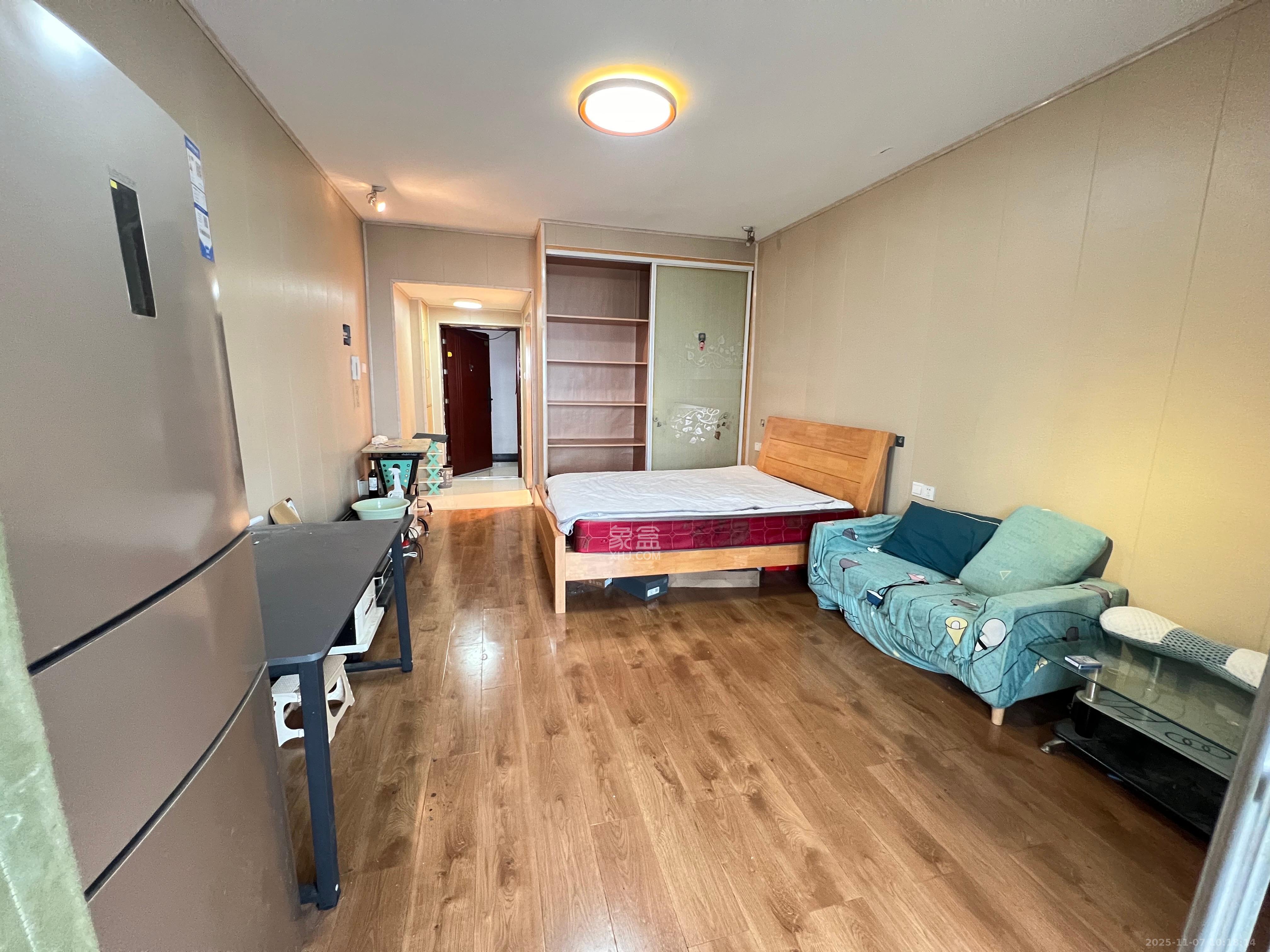 亚商国际 1室1厅1卫 1400.0元/月 亚商国际 1室1厅1卫 1400.0元/月室内图