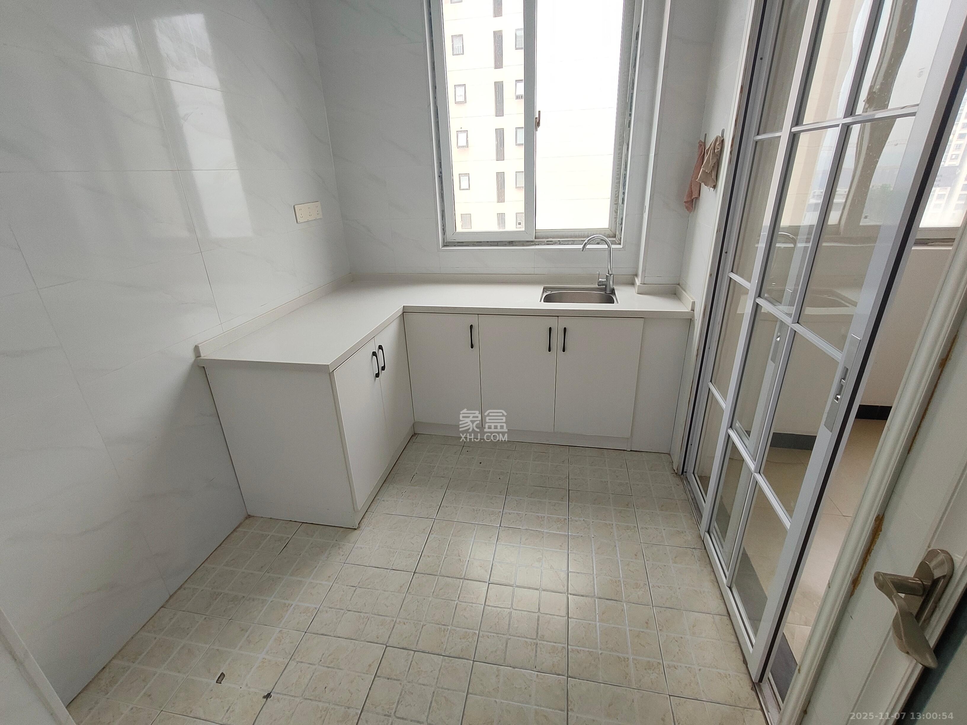 金科时代中心 3室1厅1卫 2500.0元/月 金科时代中心 3室1厅1卫 2500.0元/月室内图