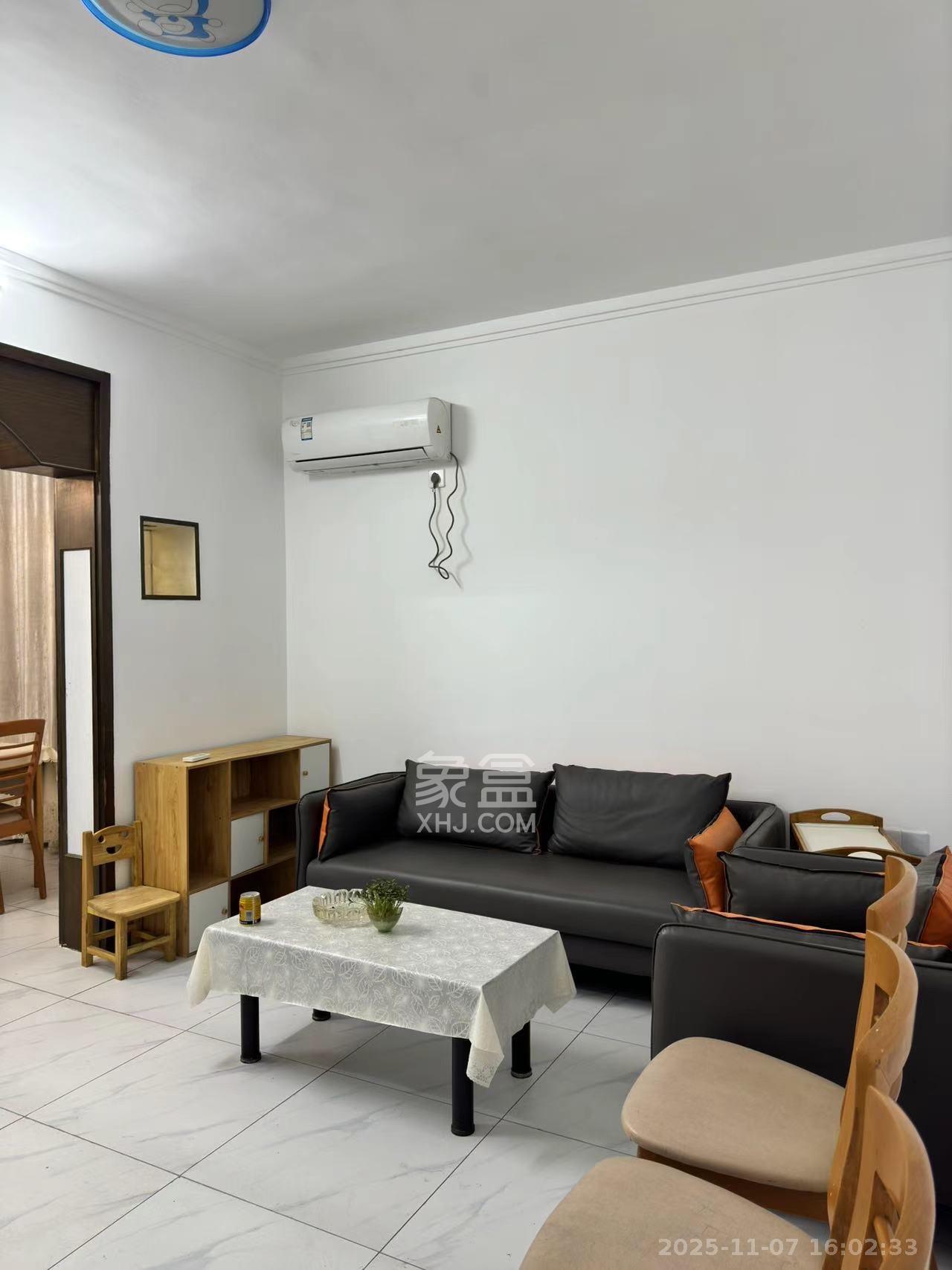 荷花园邮政物流公司单位宿舍  1室1厅1卫    1500.0元/月