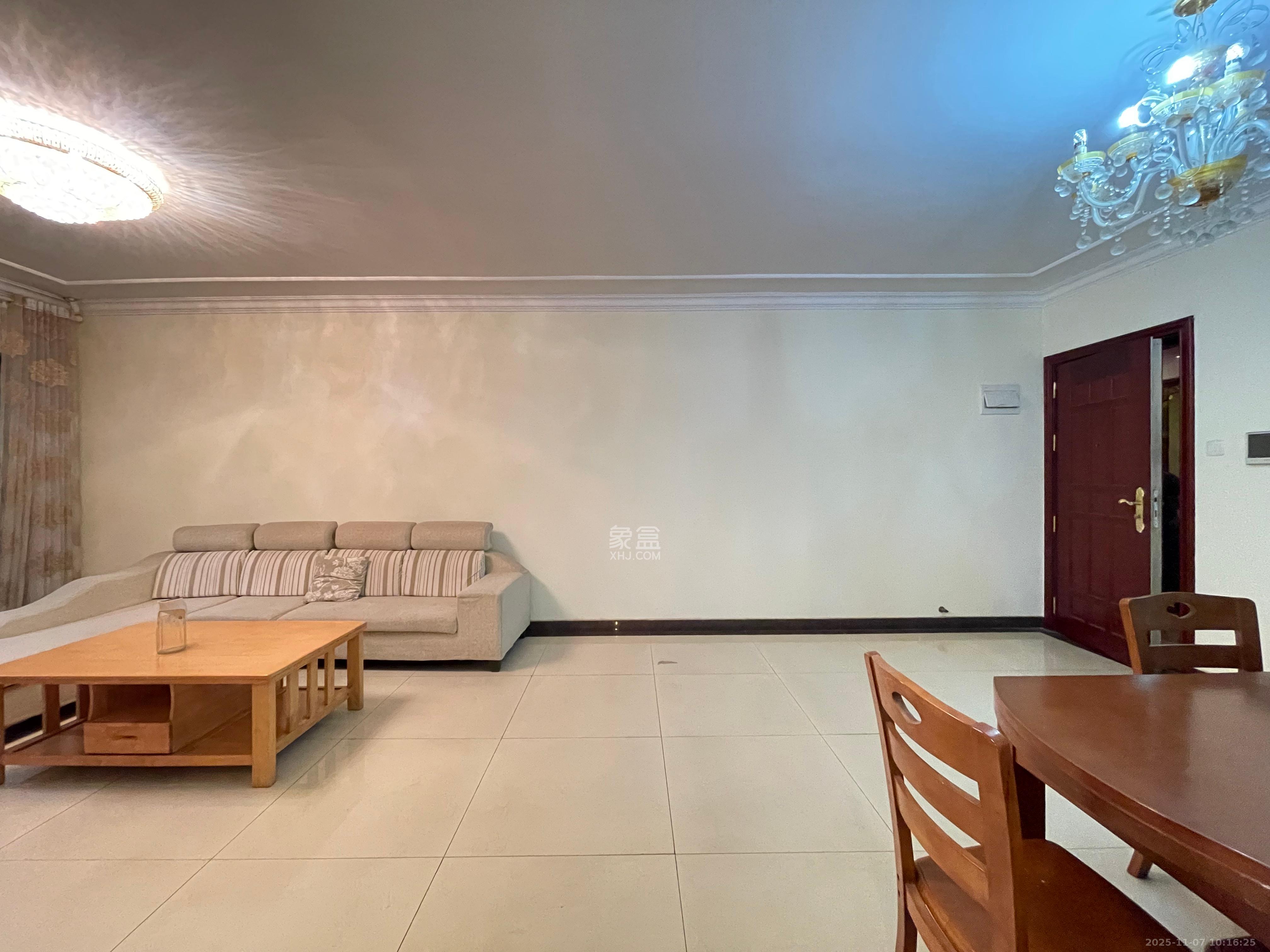 恒大名都  3室2厅2卫    1700.0元/月室内图