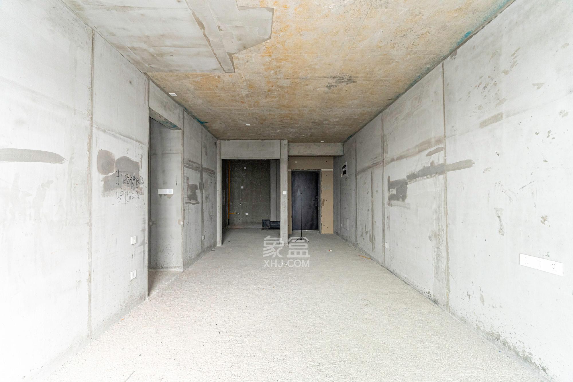 和顺府 4室2厅2卫 108.0万 和顺府 4室2厅2卫 108.0万客厅