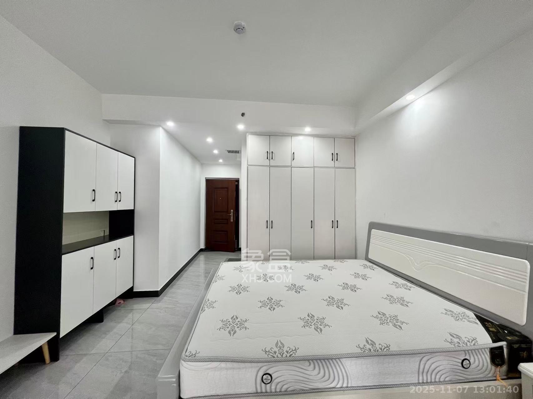 福晟钱隆国际(晟冉景苑) 1室1厅1卫 1500.0元/月 福晟钱隆国际(晟冉景苑) 1室1厅1卫 1500.0元/月室内图