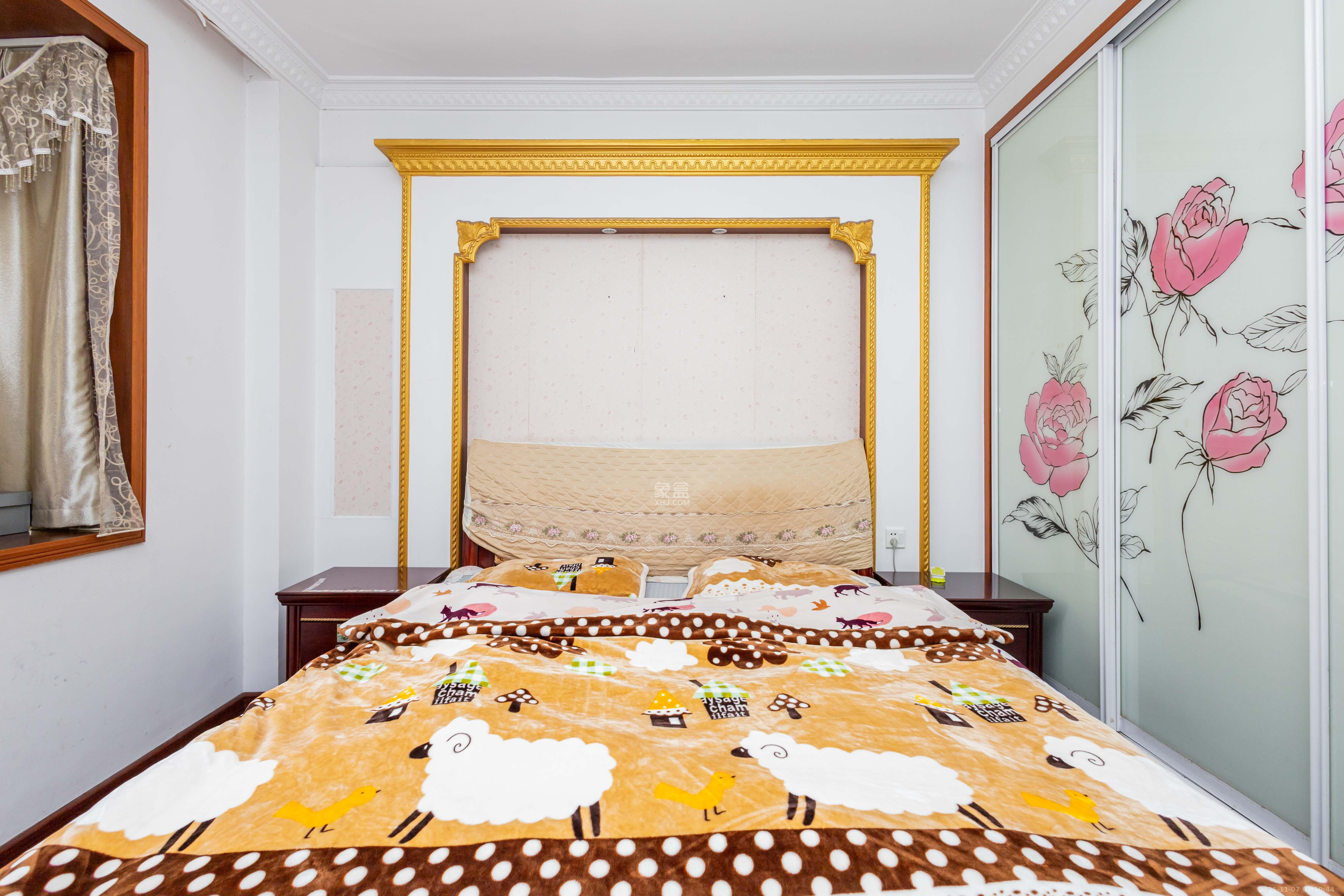 星城国际 1室2厅2卫 48.8万 星城国际 1室2厅2卫 48.8万卧室