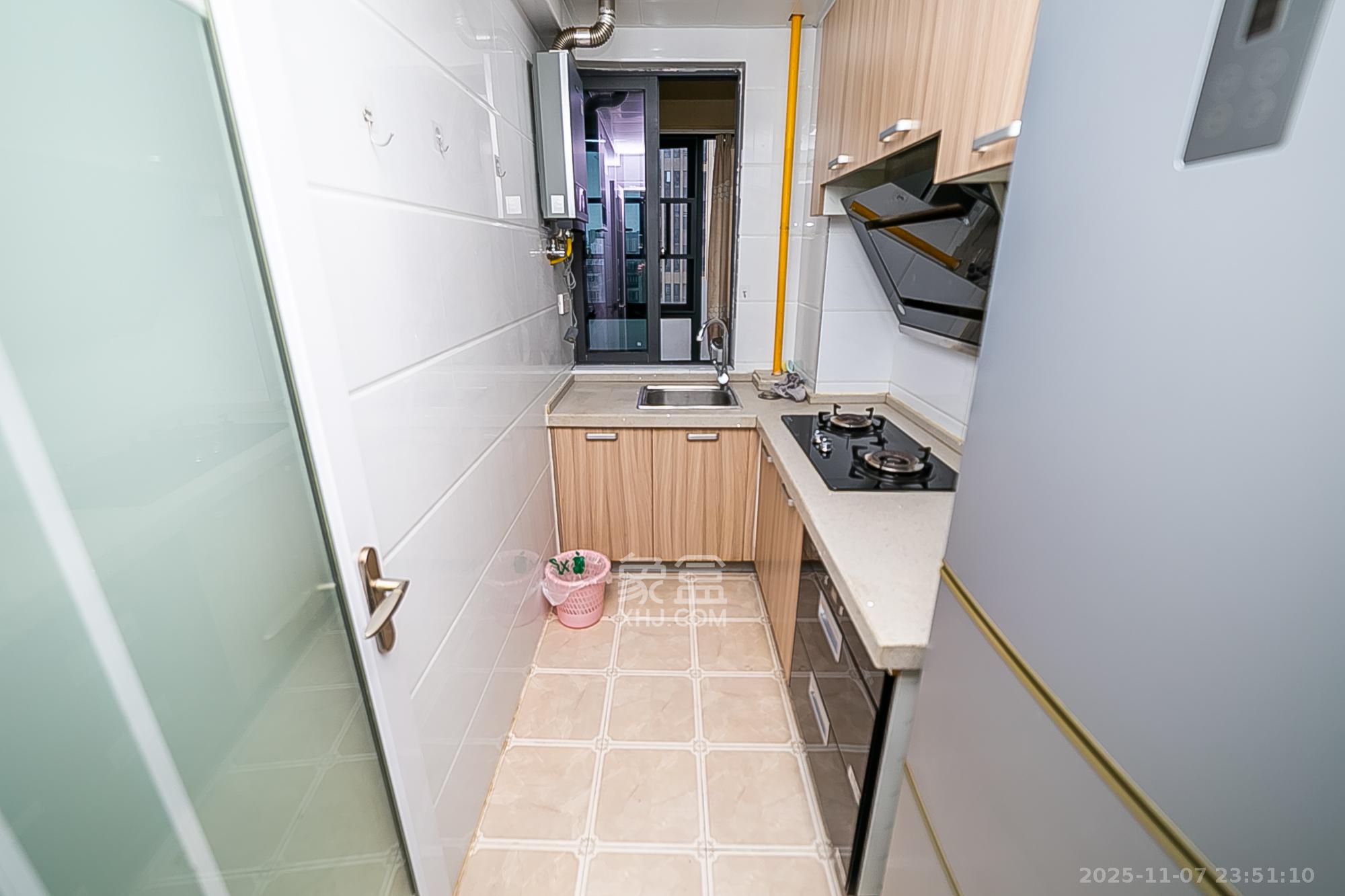 天鸿天府(天鸿中央大院) 2室1厅1卫 57.5万 天鸿天府(天鸿中央大院) 2室1厅1卫 57.5万其他