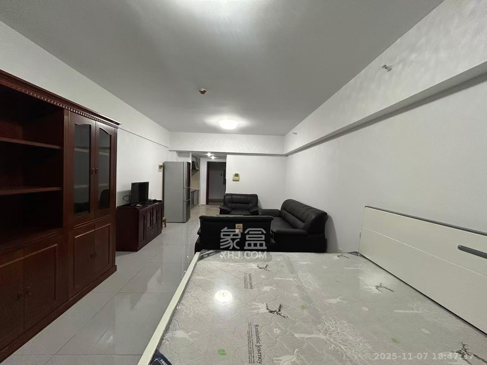 德庆水韵山城  1室1厅1卫    1300.0元/月室内图