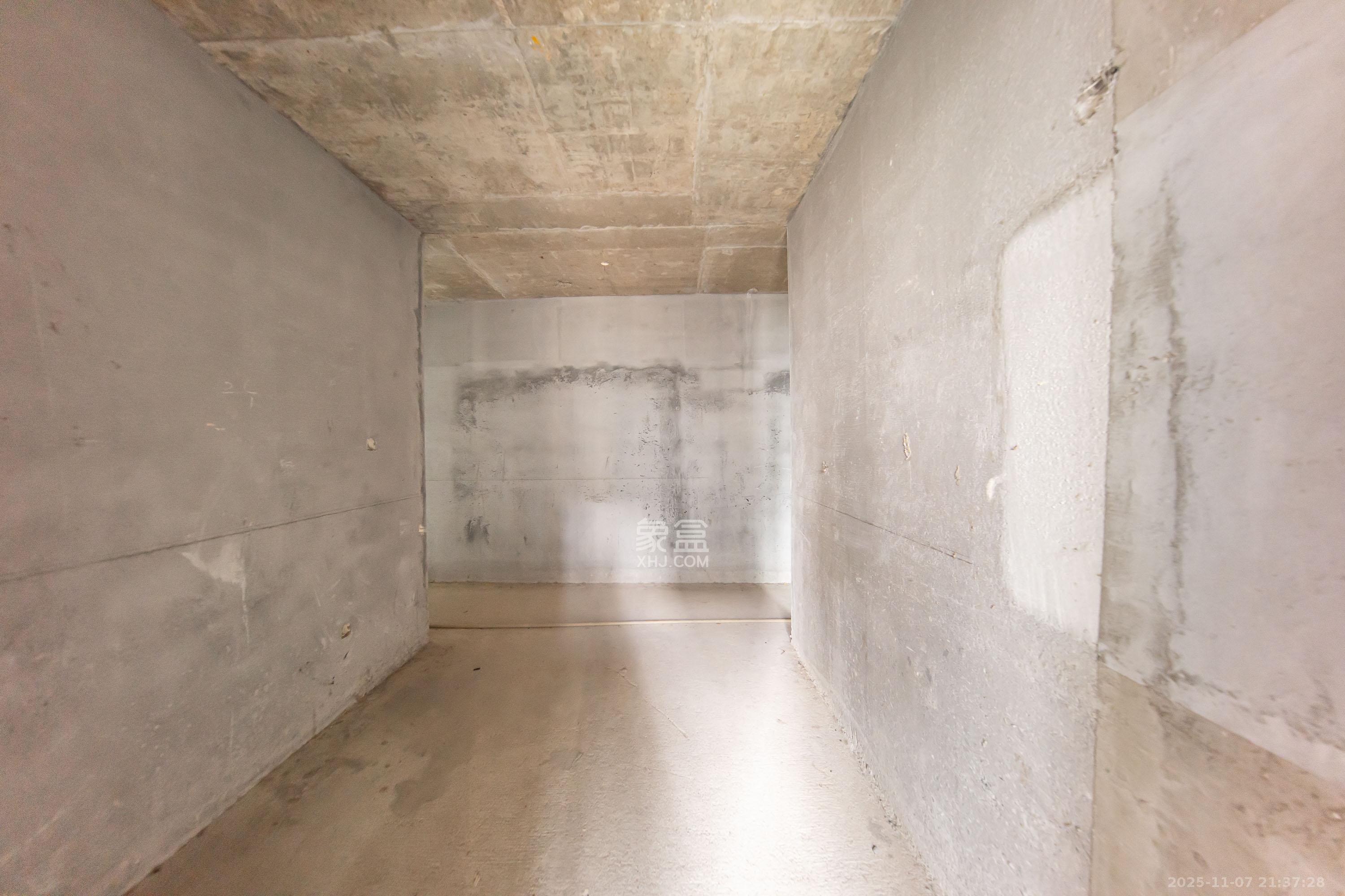 汉高学士府 4室2厅2卫 107.0万 汉高学士府 4室2厅2卫 107.0万卧室