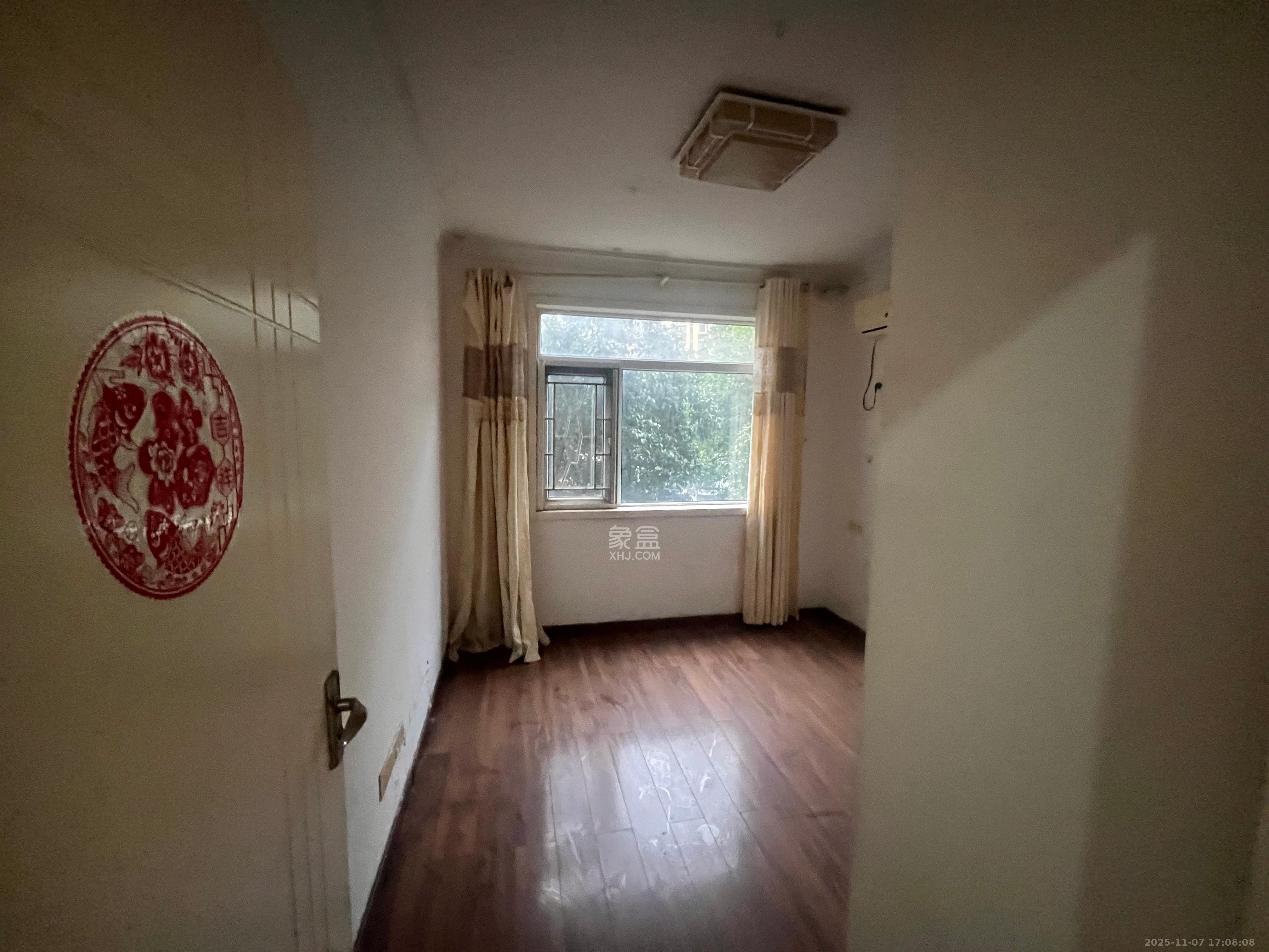 万国城（当代满庭春MOMA）一期  3室2厅2卫    2600.0元/月室内图