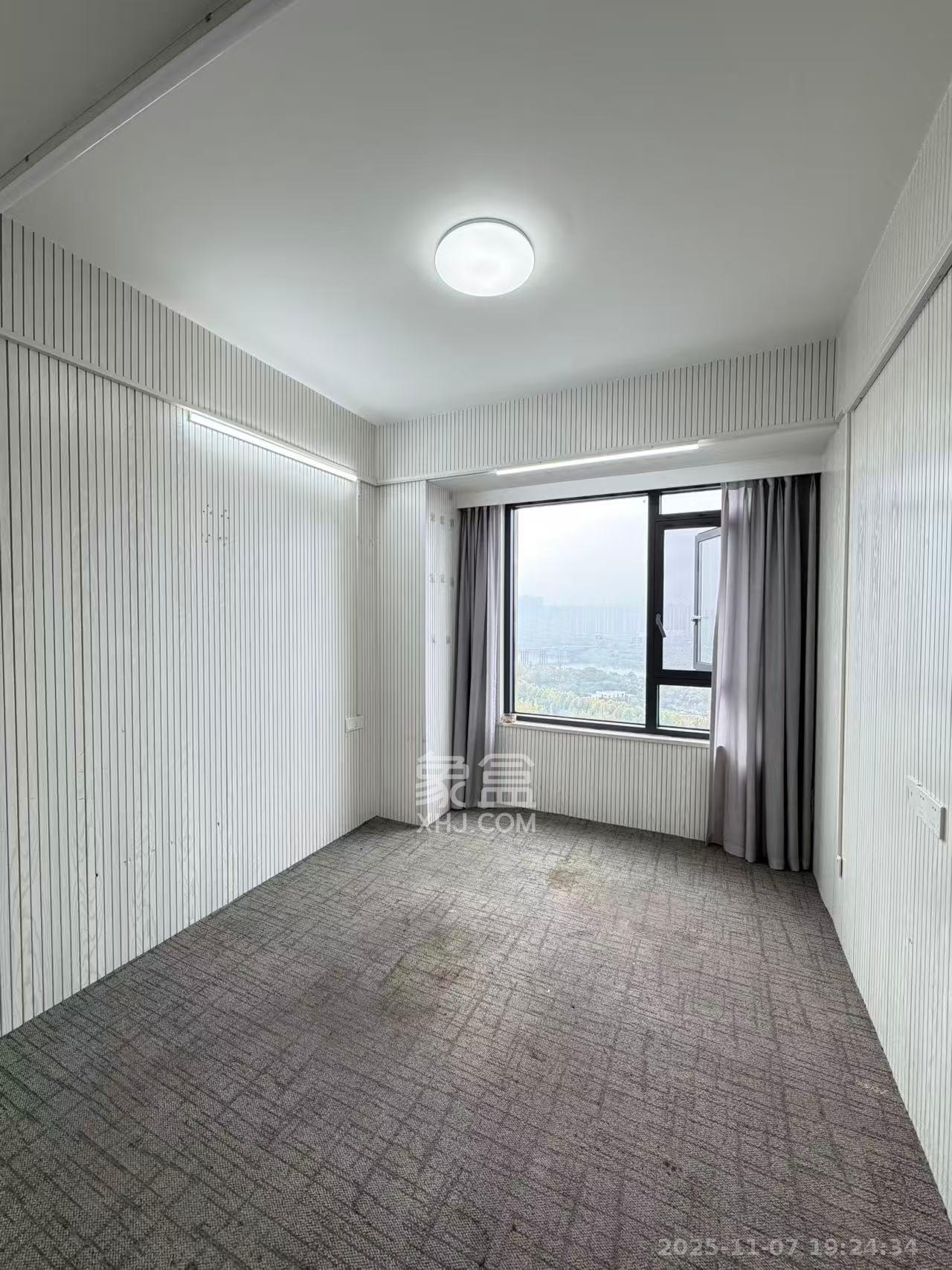 金茂建发观悦  3室2厅2卫    3200.0元/月室内图