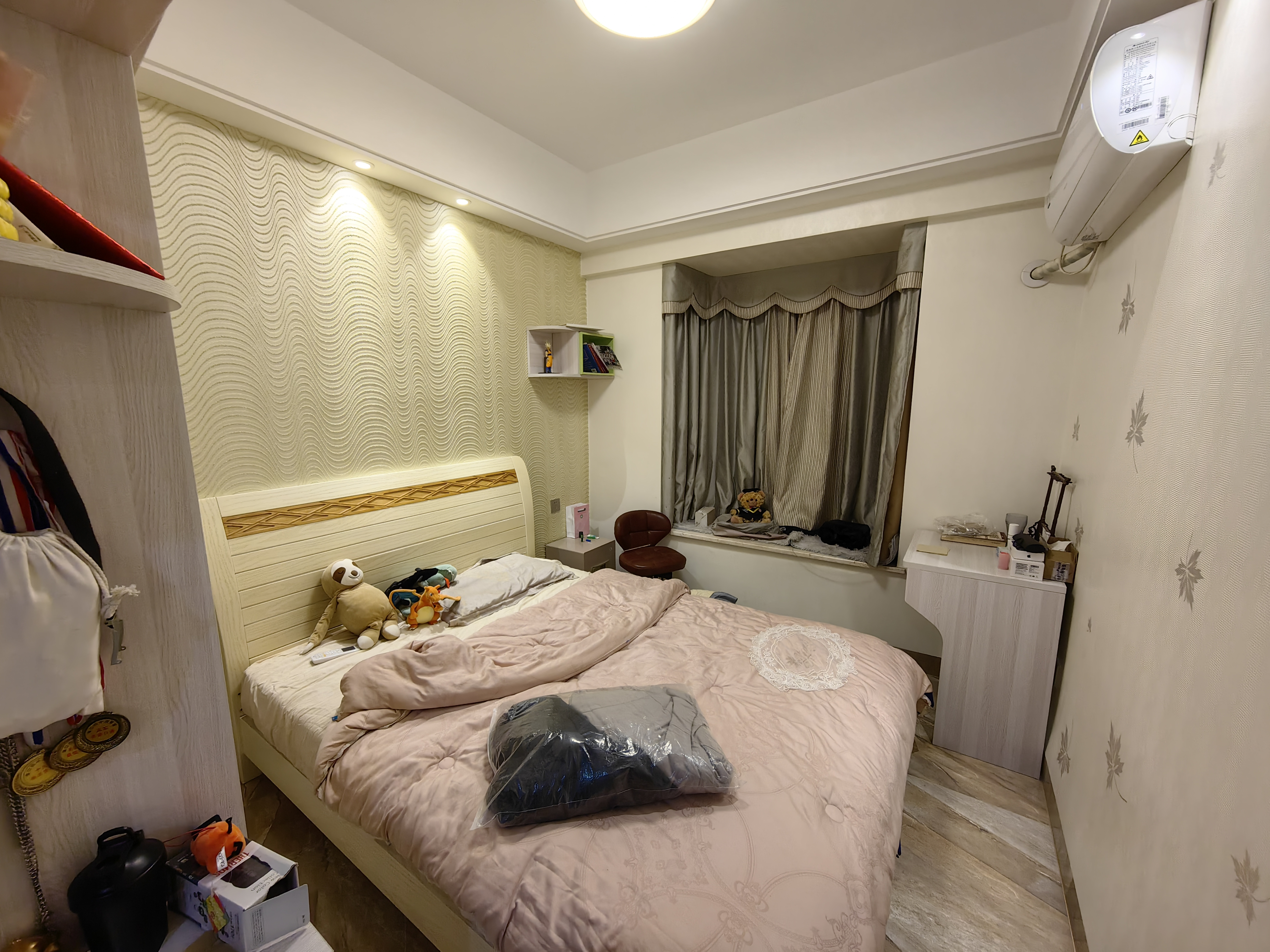 香榭花园  1室0厅0卫    186.0万客厅