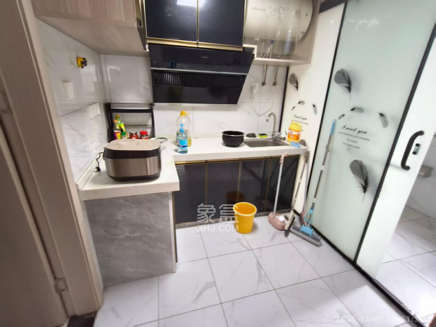 和润园一、二期 2室2厅1卫 1700.0元/月 和润园一、二期 2室2厅1卫 1700.0元/月室内图