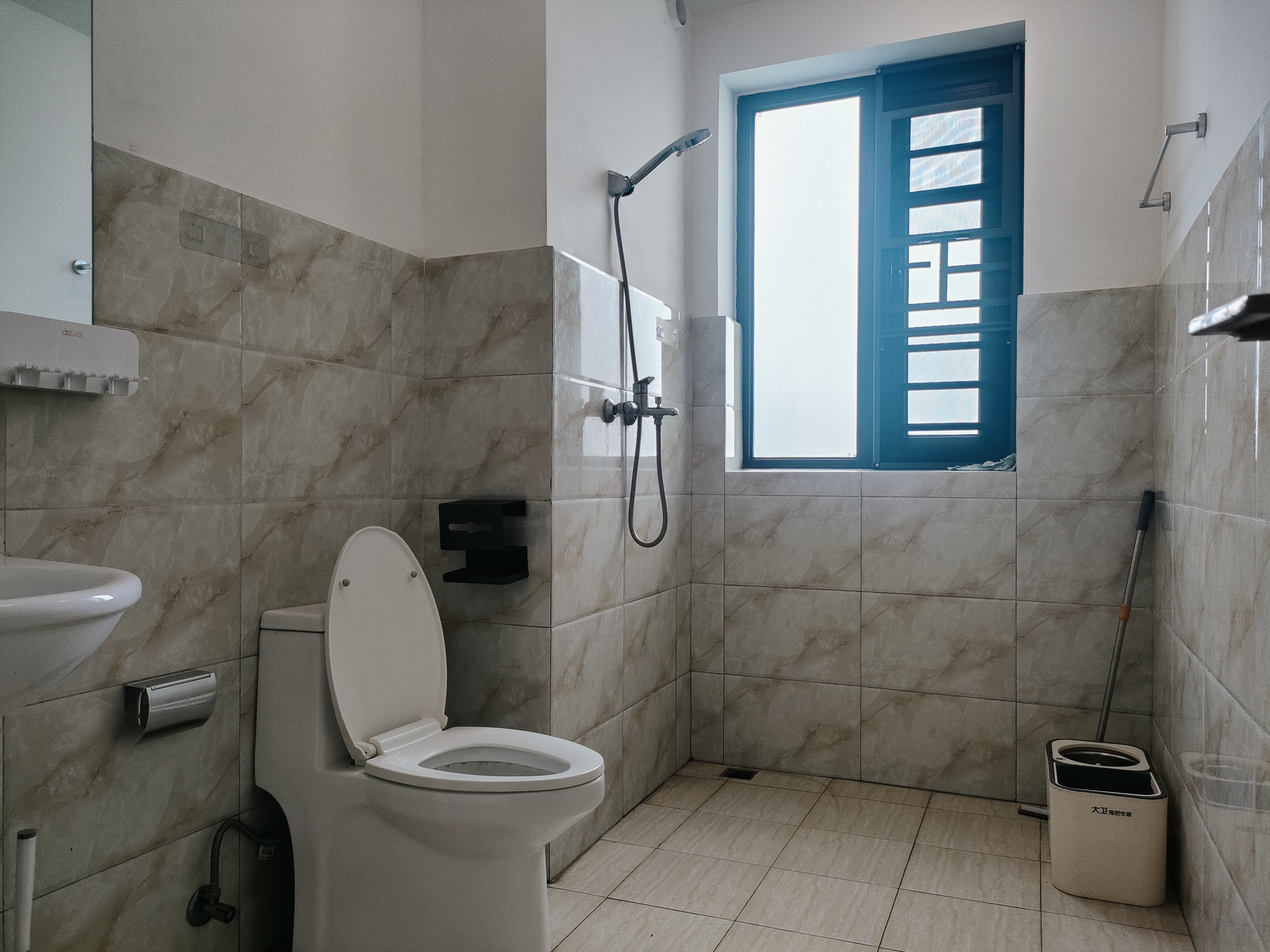 融创海口一号  3室2厅1卫    3600.0元/月室内图