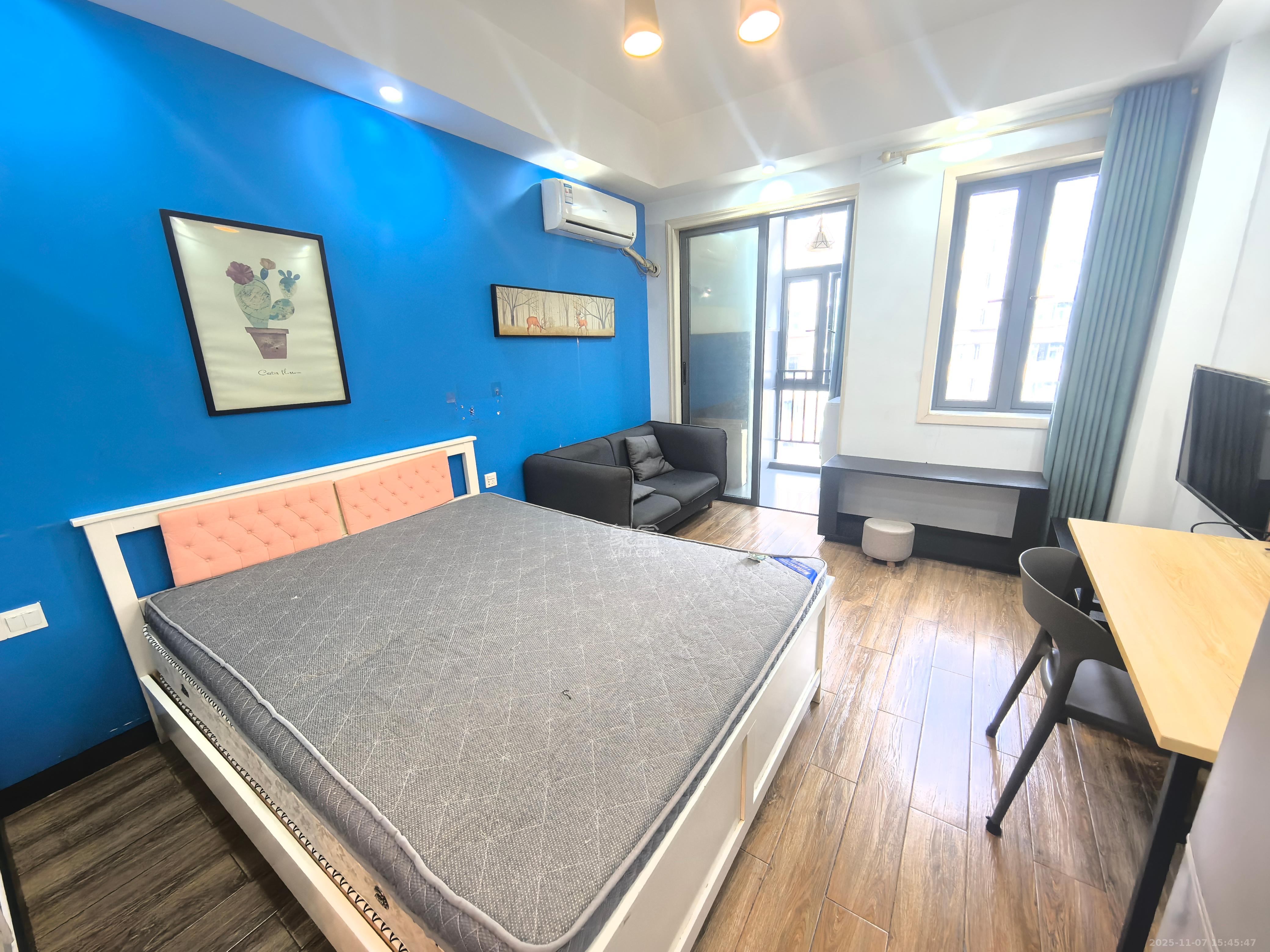 蓝光雍锦阁  1室1厅1卫    1500.0元/月室内图