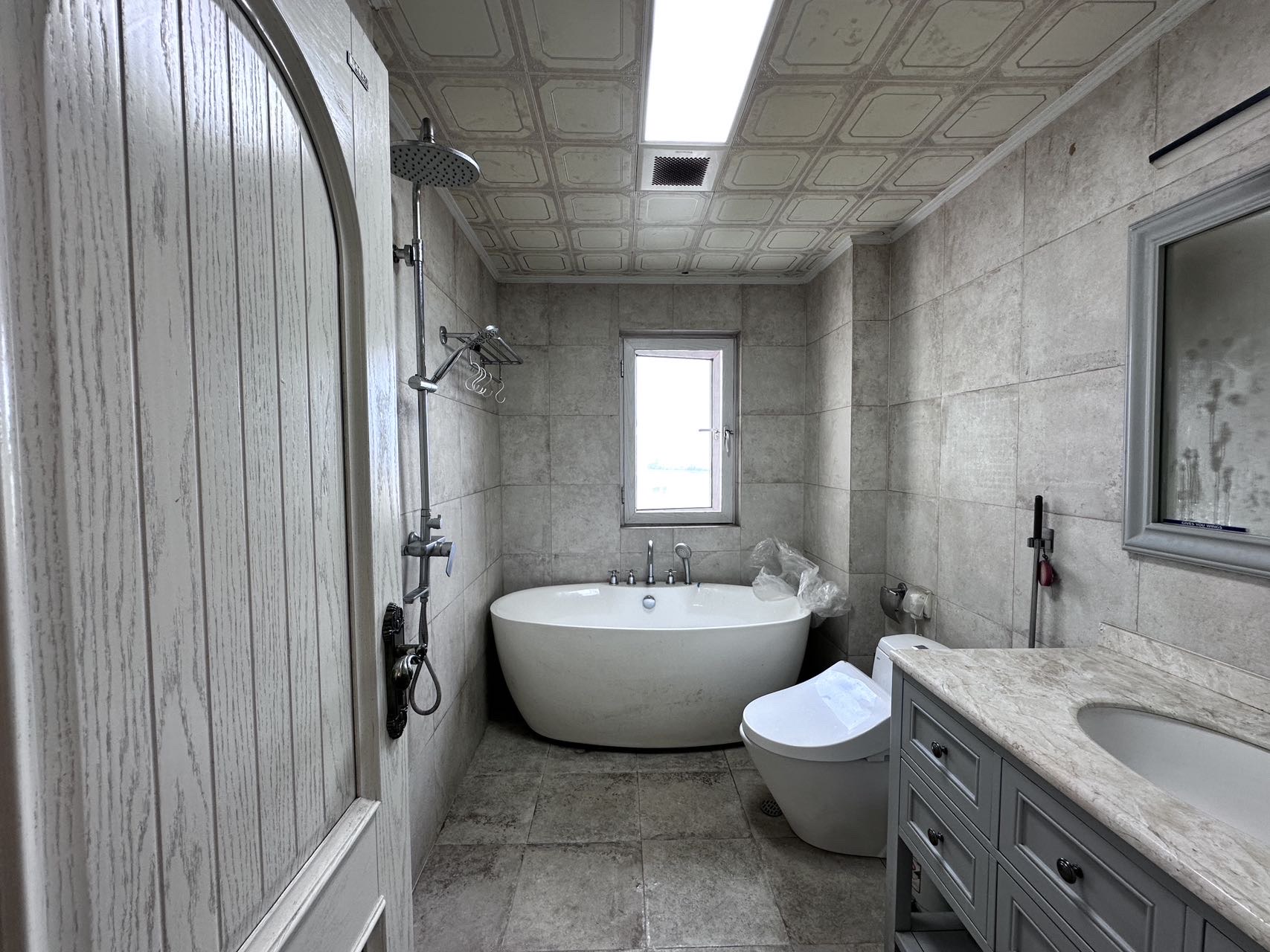 翡翠水城（住宅）  3室3厅2卫    178.0万客厅