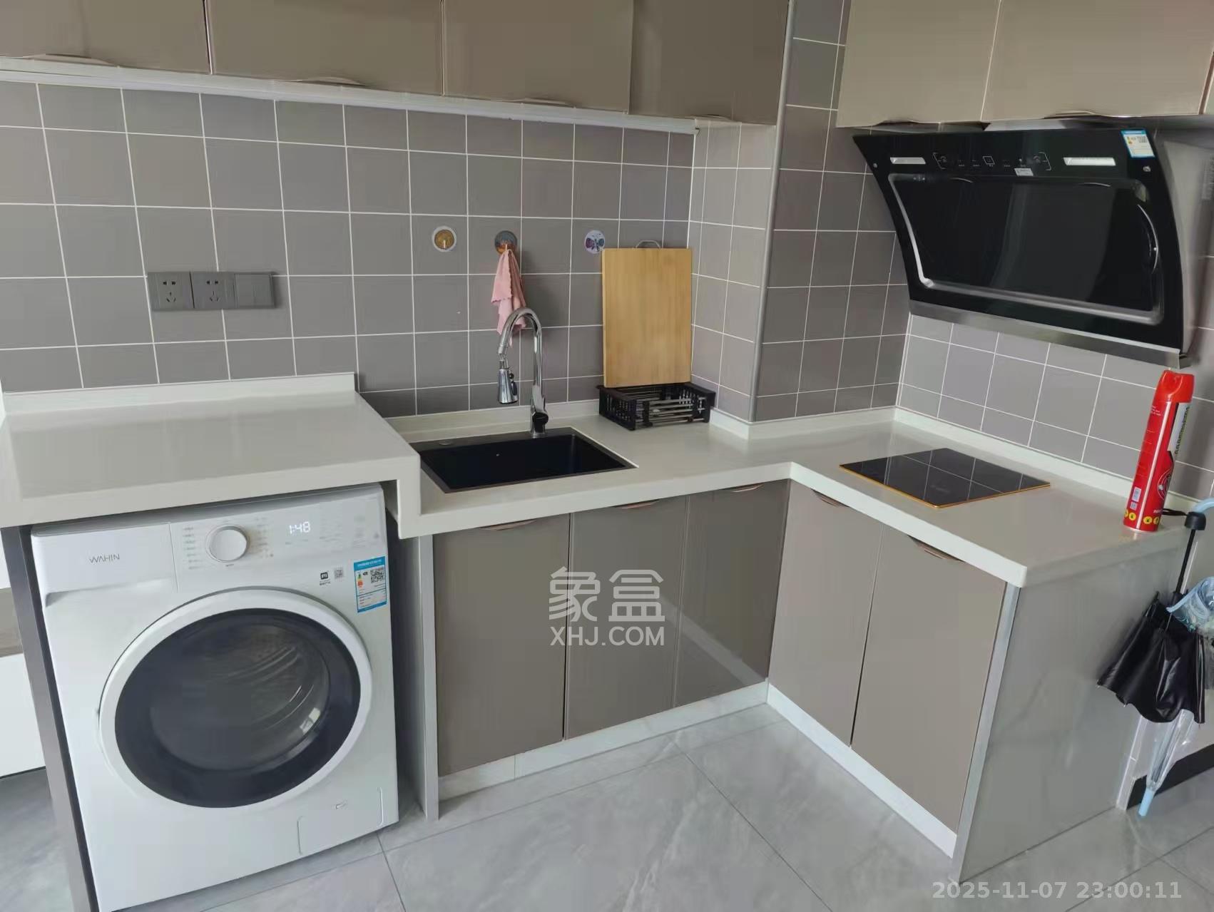 弘坤云寓 1室2厅1卫 2200.0元/月 弘坤云寓 1室2厅1卫 2200.0元/月室内图