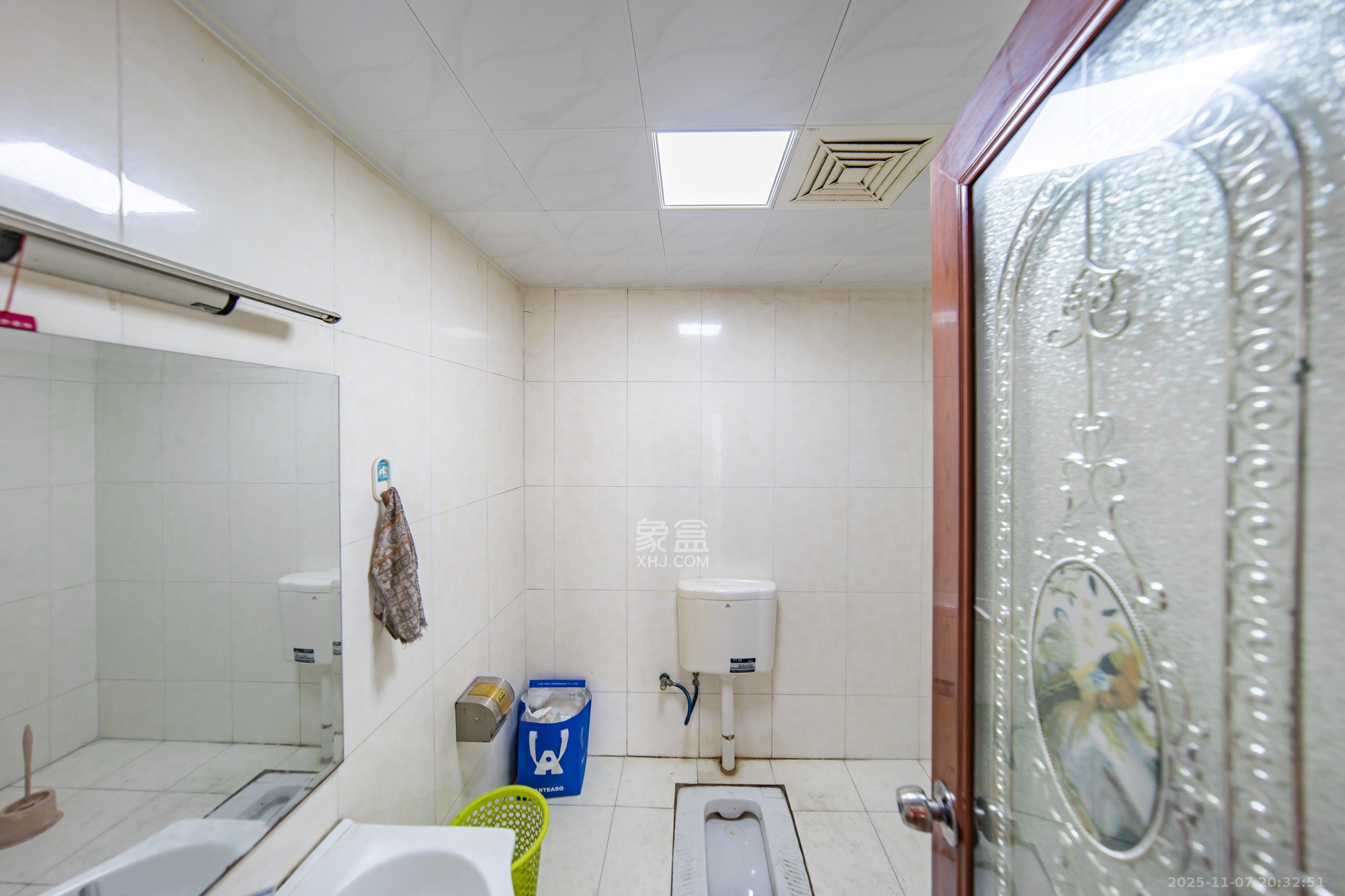 天健芙蓉盛世一期 2室1厅1卫 87.27万 天健芙蓉盛世一期 2室1厅1卫 87.27万卫生间