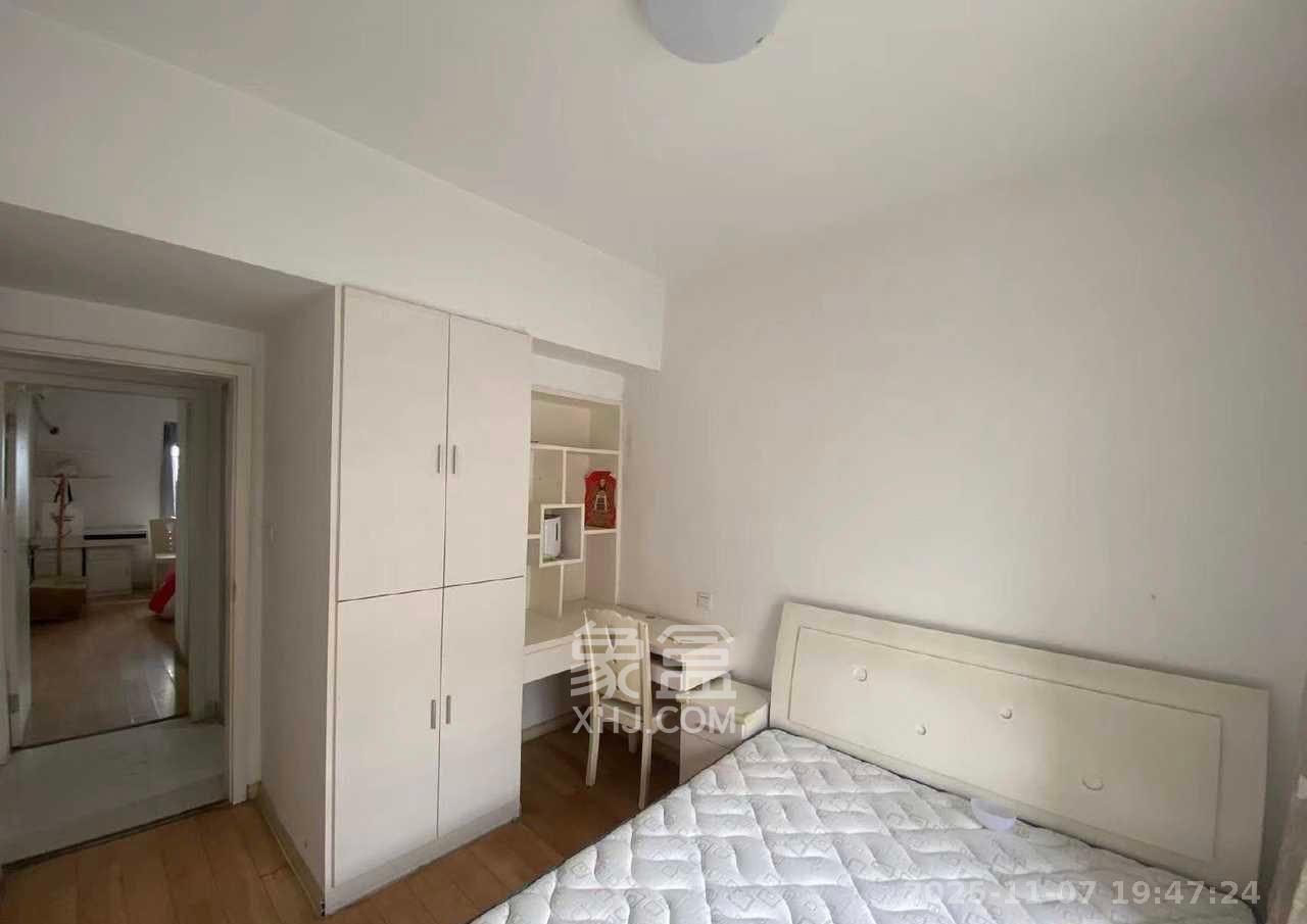 金领公寓（金荣公寓）  1室2厅1卫    2300.0元/月室内图