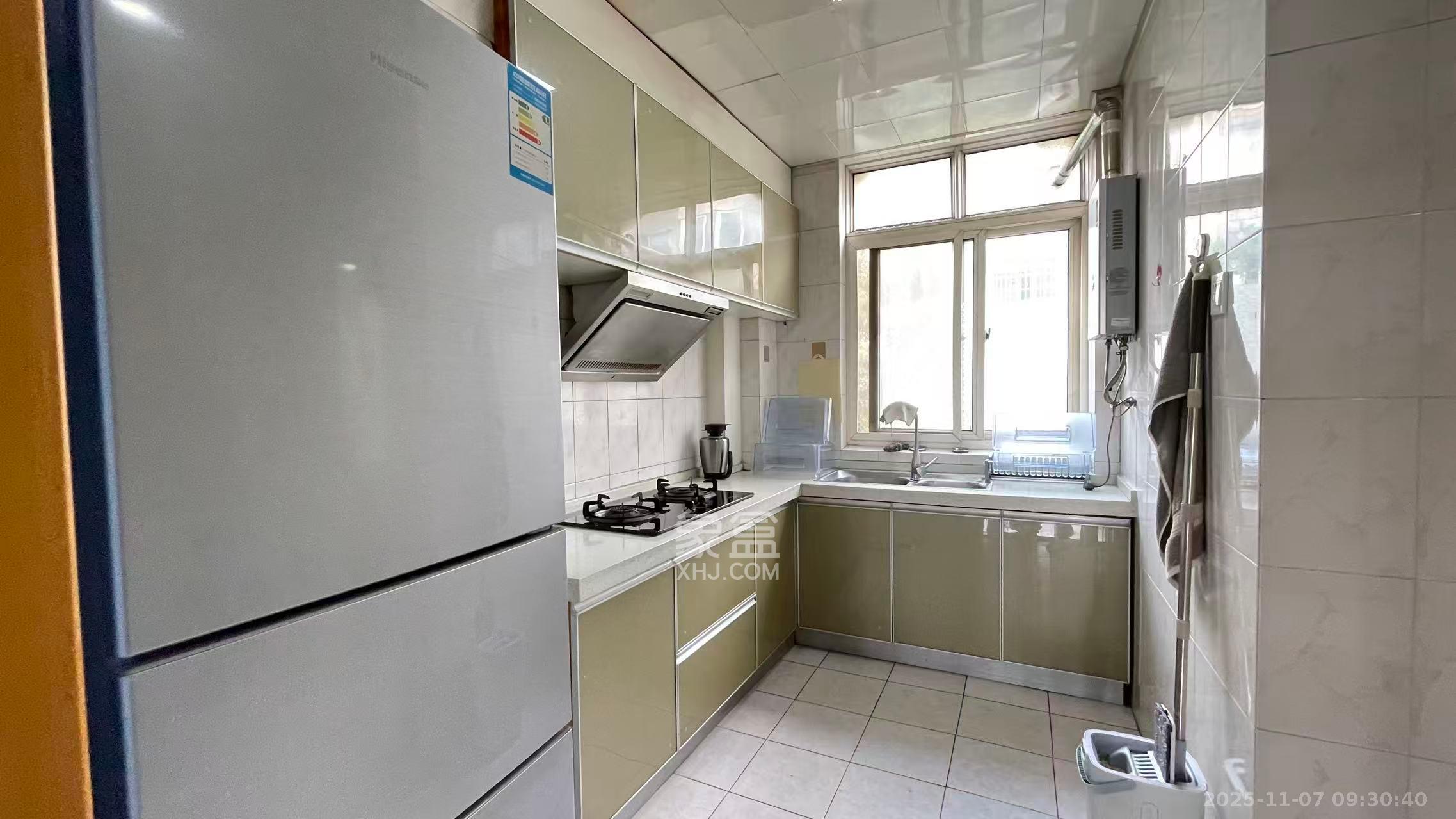 芙蓉苑 2室2厅1卫 2200.0元/月 芙蓉苑 2室2厅1卫 2200.0元/月室内图