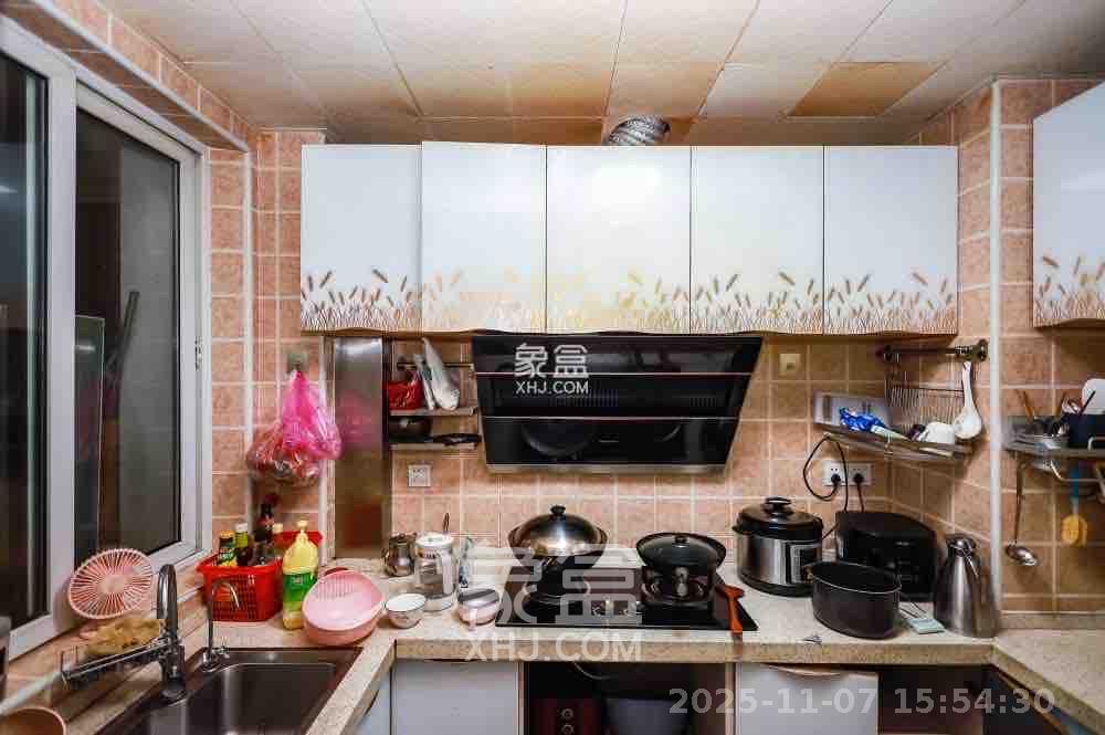 金科世界城 3室2厅1卫 2200.0元/月 金科世界城 3室2厅1卫 2200.0元/月室内图