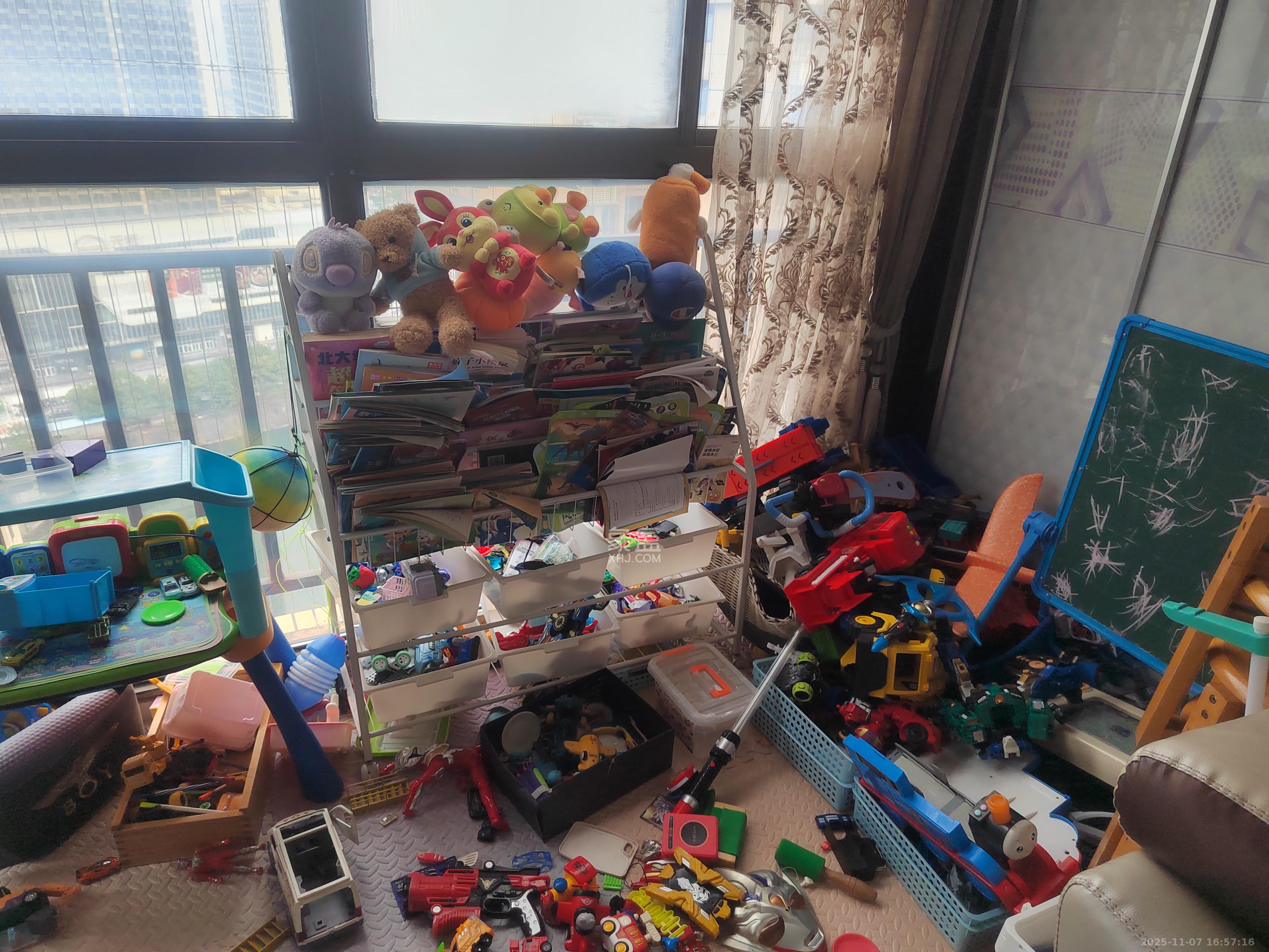 七里香榭  3室2厅2卫    2600.0元/月室内图