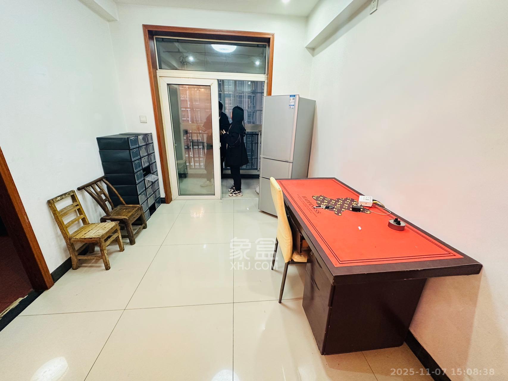 和馨园 3室1厅1卫 2200.0元/月 和馨园 3室1厅1卫 2200.0元/月室内图