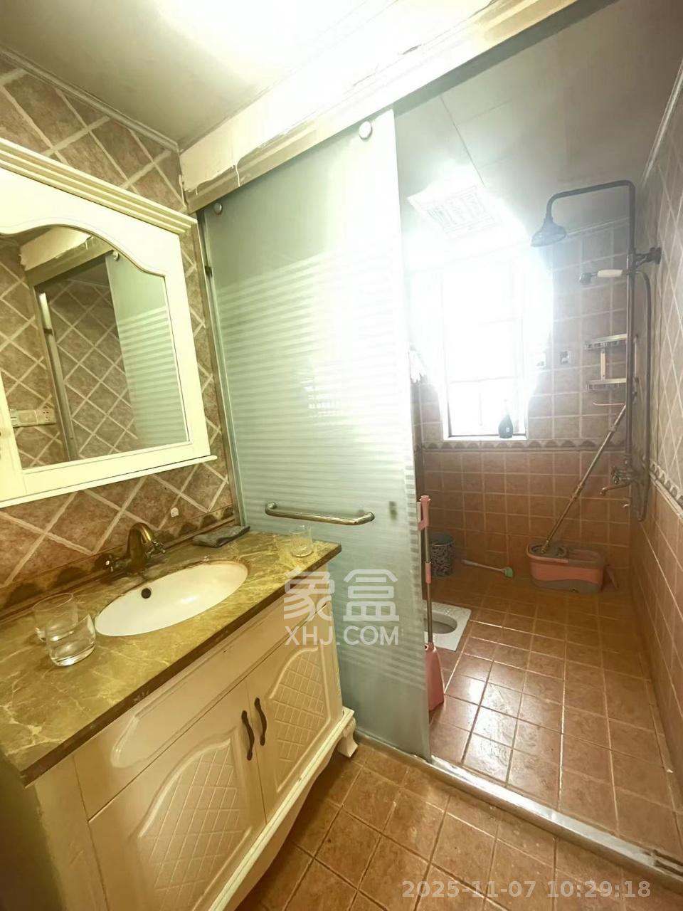 兰亭优壳(隽峰苑) 3室2厅1卫 2700.0元/月 兰亭优壳(隽峰苑) 3室2厅1卫 2700.0元/月室内图