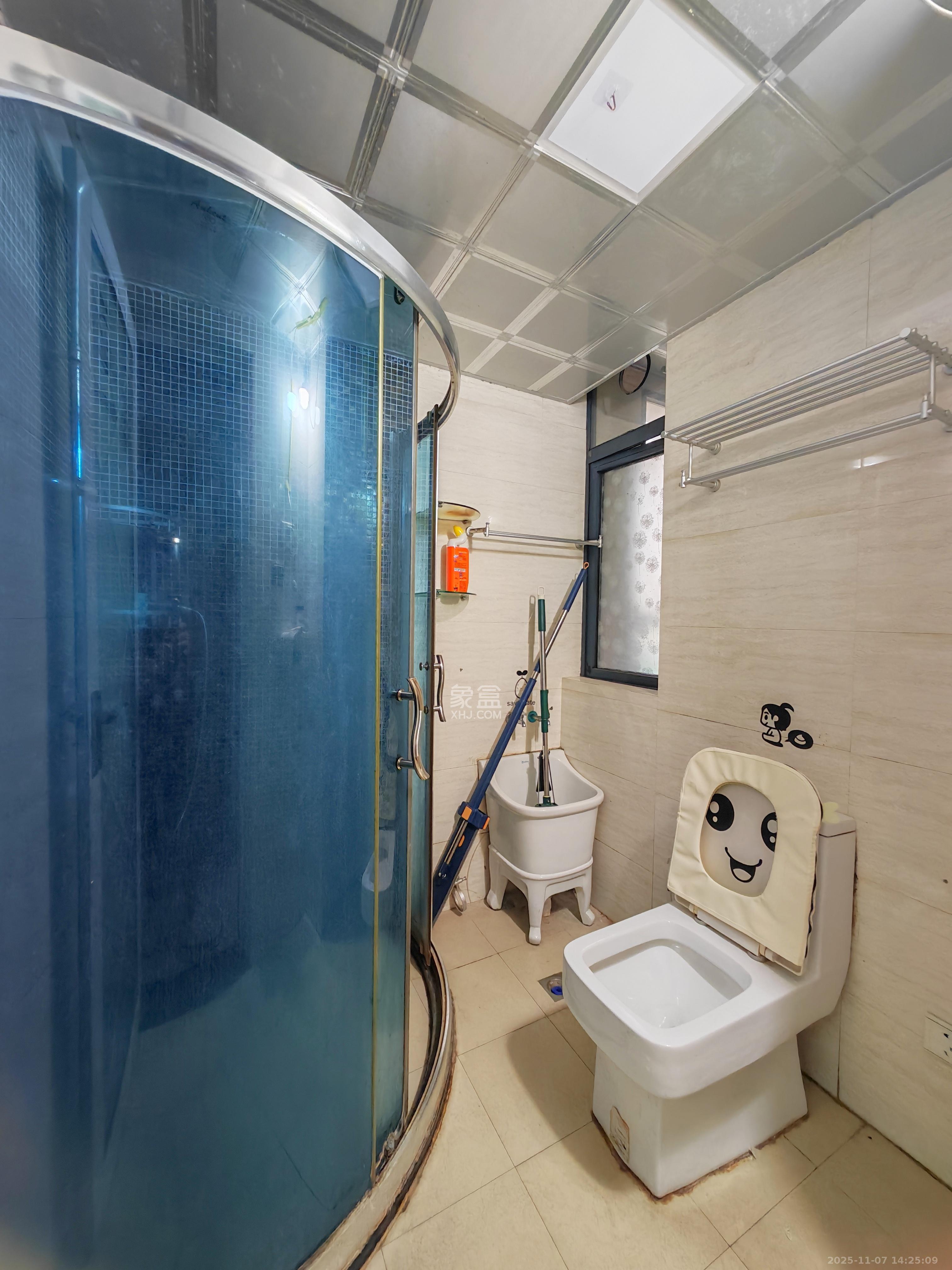 湘府9号  2室1厅1卫    2100.0元/月室内图