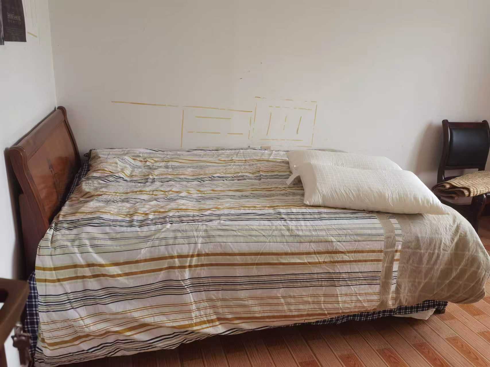 五金建材市场二期  5室2厅2卫    1800.0元/月室内图