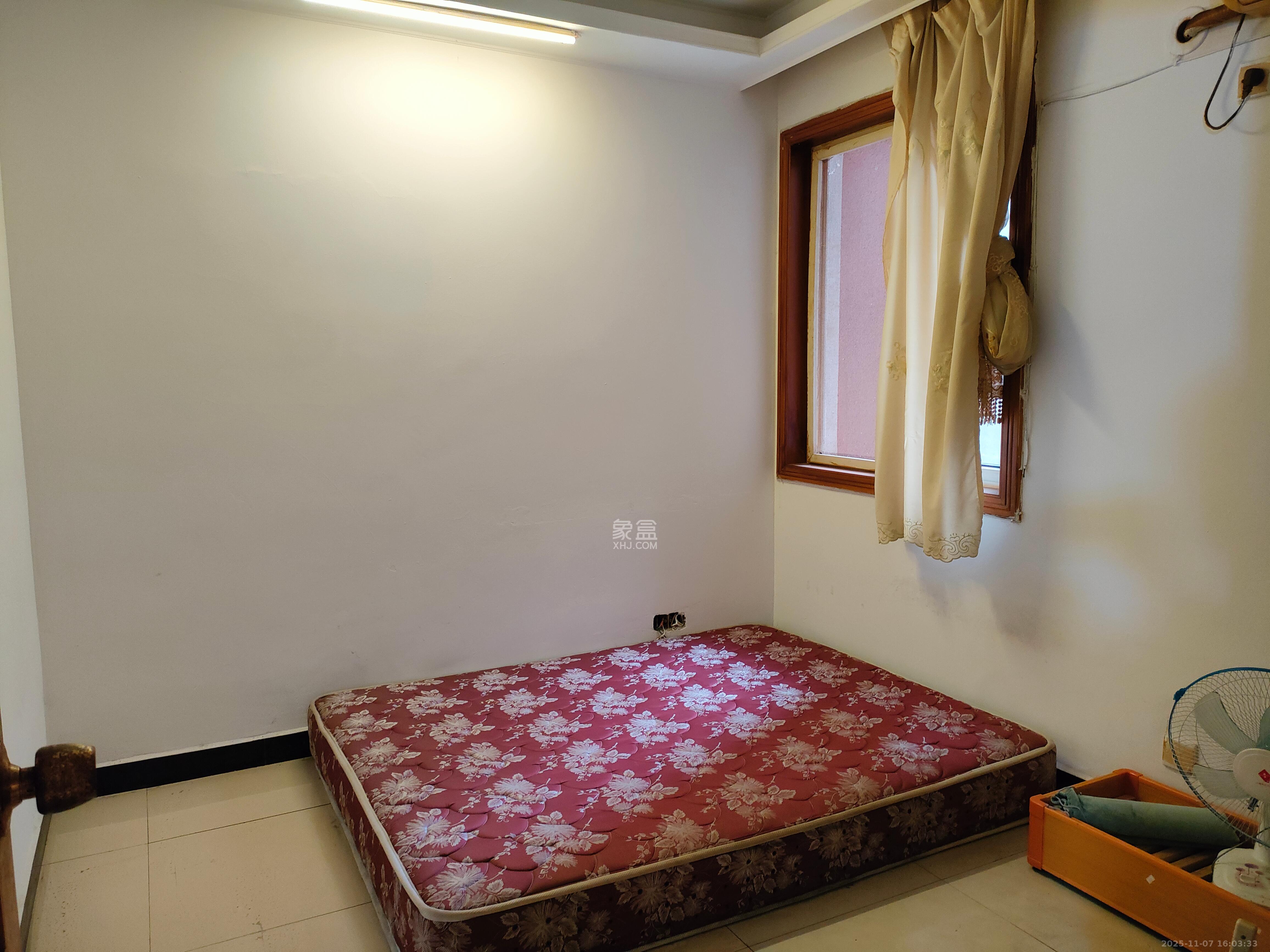 融城花苑  3室2厅1卫    1800.0元/月室内图