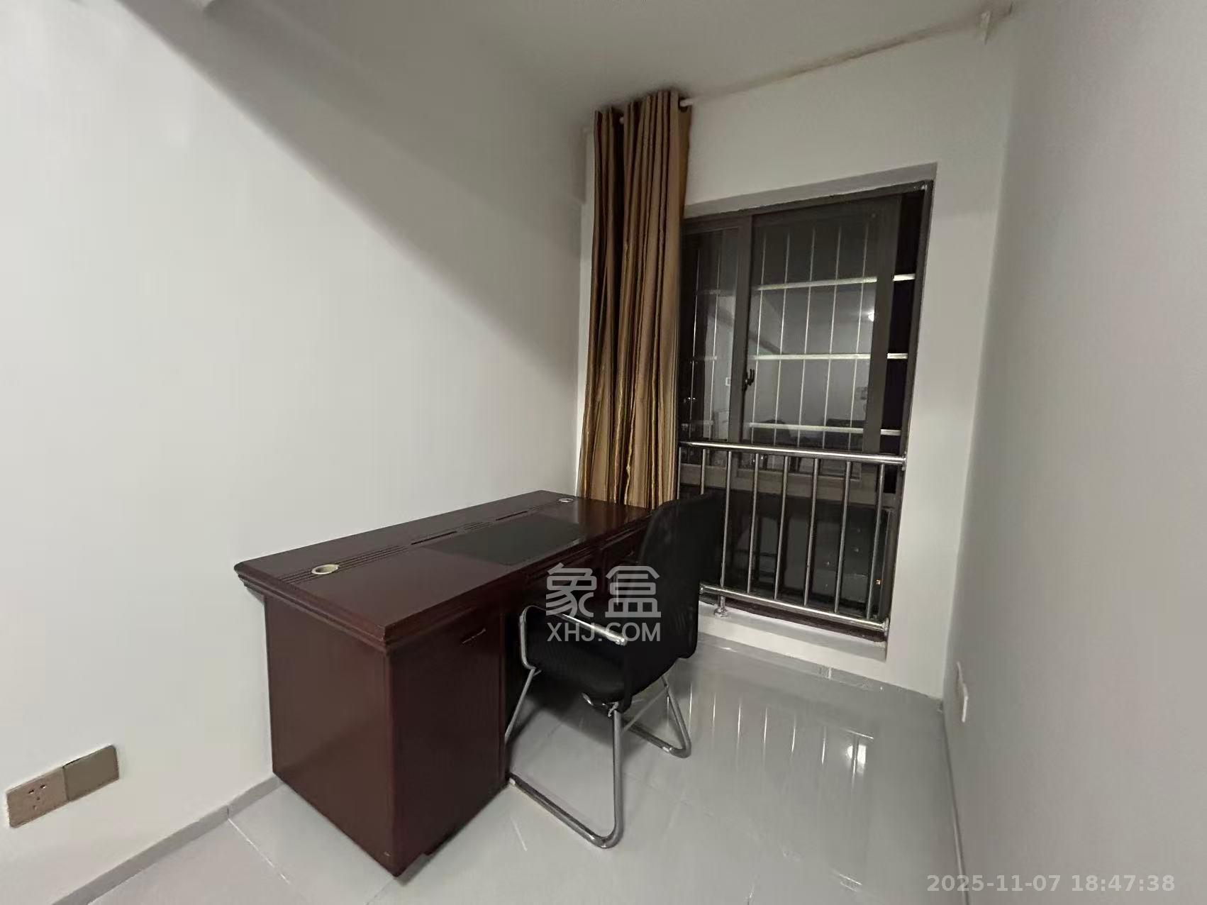 德庆水韵山城  1室1厅1卫    1300.0元/月室内图