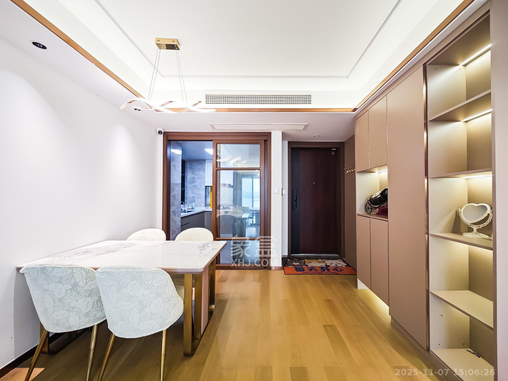 长沙万境潇湘 3室2厅2卫 137.0万 长沙万境潇湘 3室2厅2卫 137.0万客厅