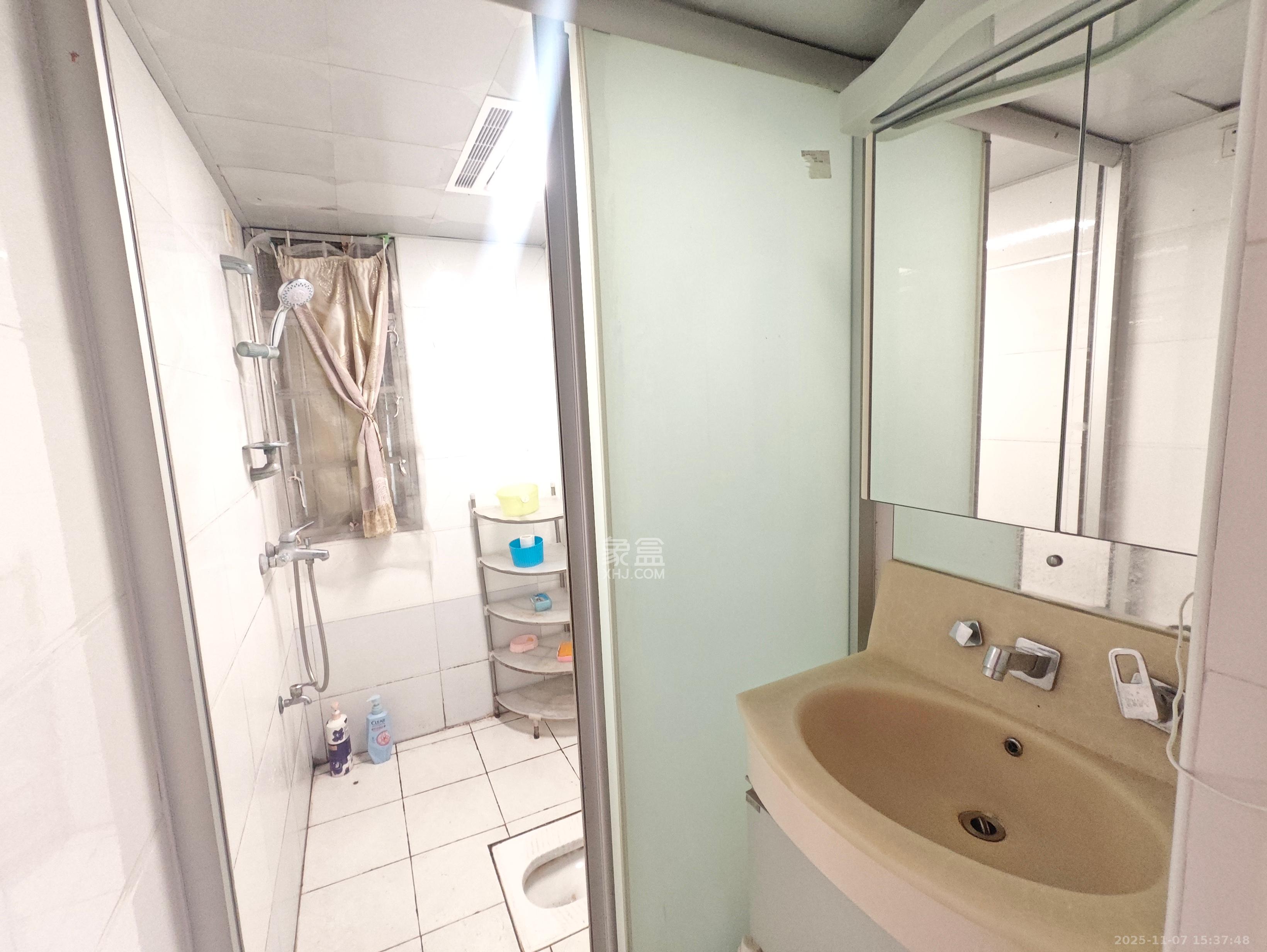 钱隆樽品(一、二、三期)  2室2厅1卫    2000.0元/月室内图