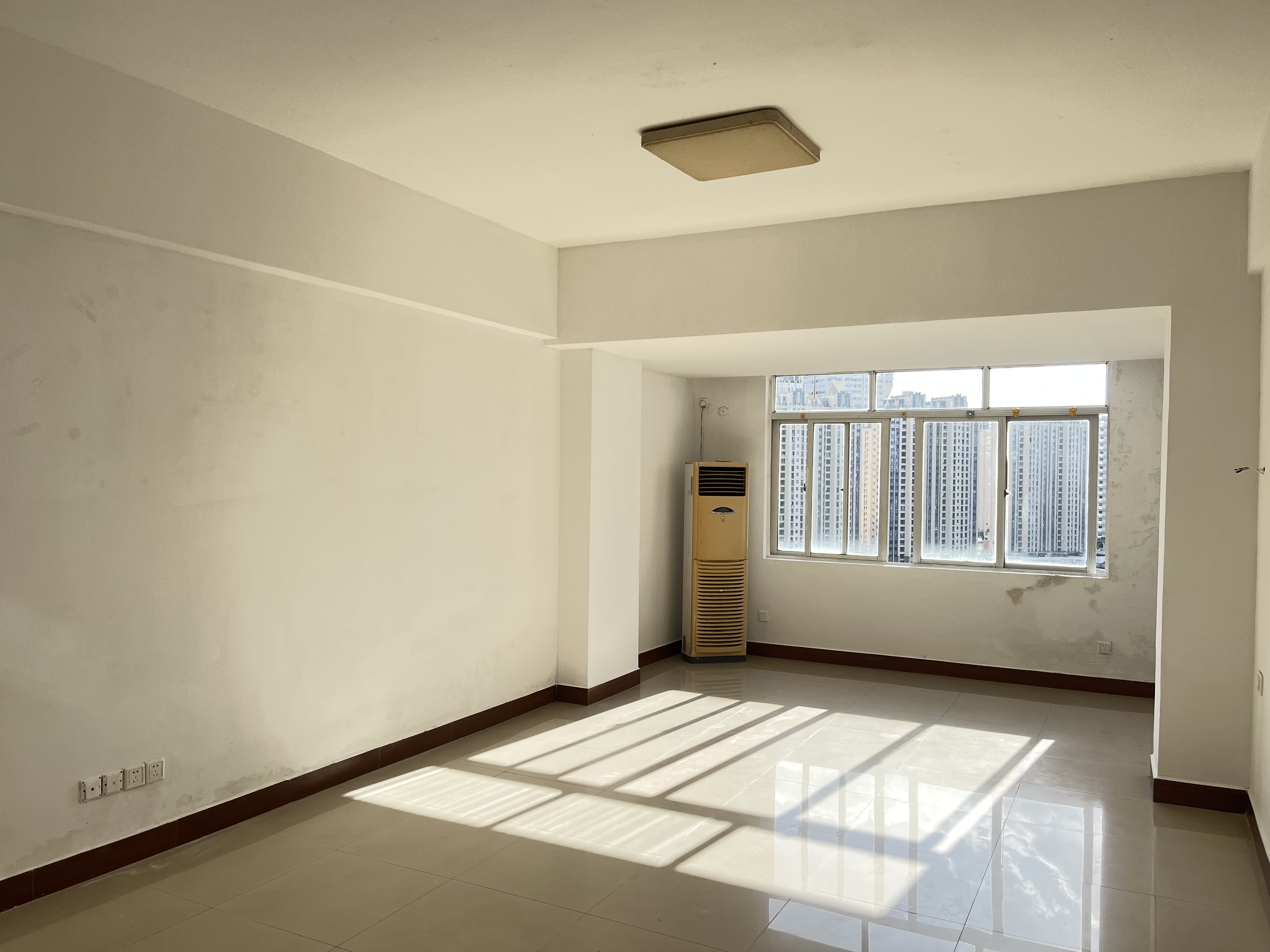 世纪生活港  1室1厅1卫    1500.0元/月室内图